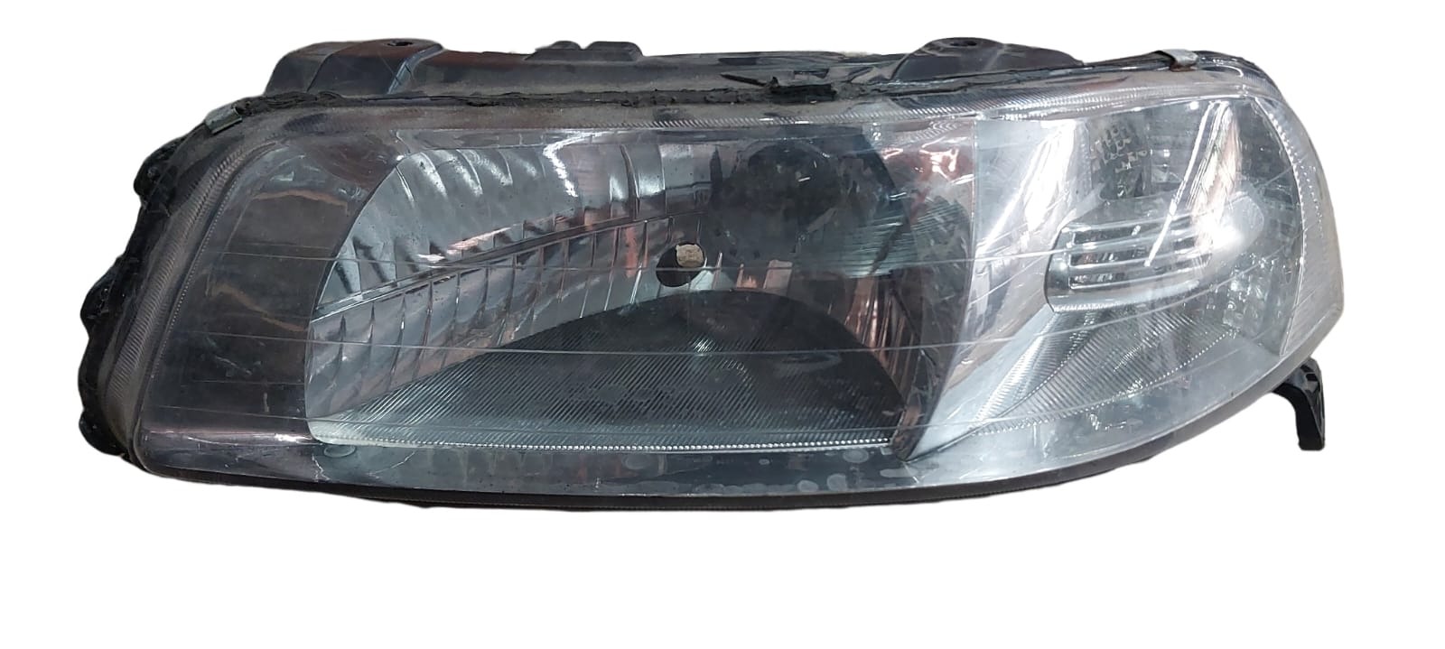 Farol Esquerdo Gol G3 99/05
