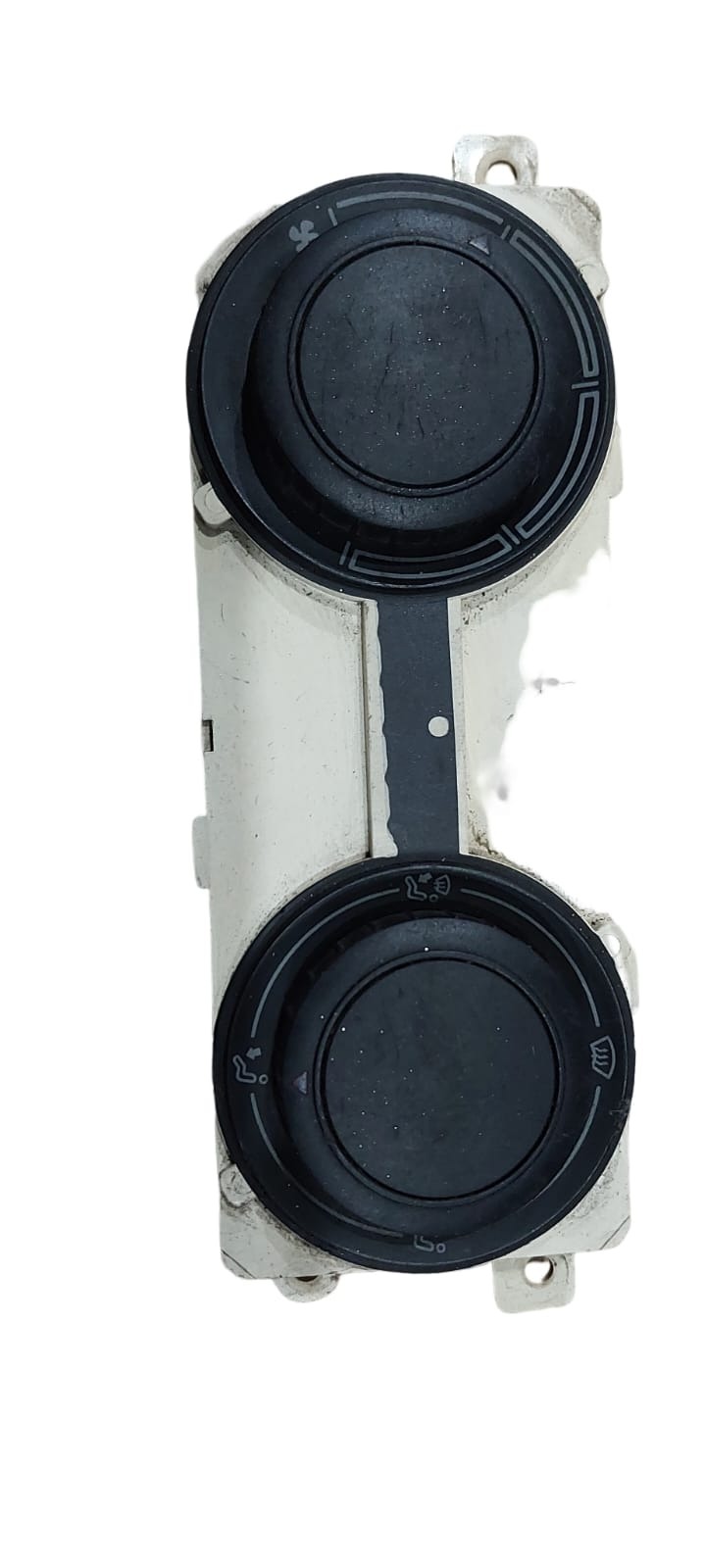 Comando Controle Ar Quente Vw Fox C/uma Orelha Quebrada