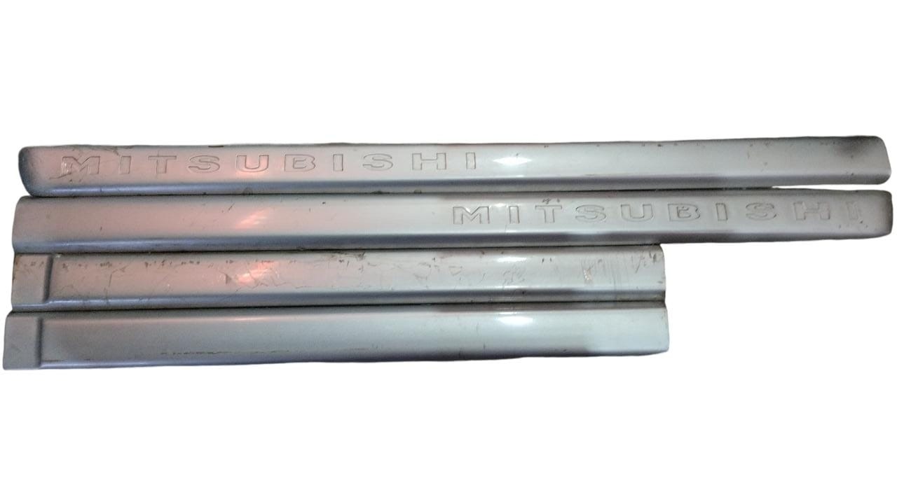 Jogo De Friso Porta Mitsubishi L200 Original  Cinza
