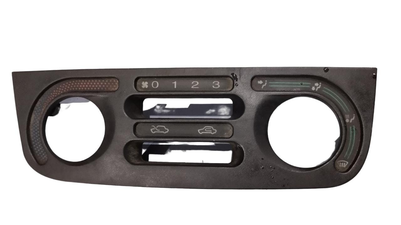 Moldura Central Ar Fiat Palio 97/01