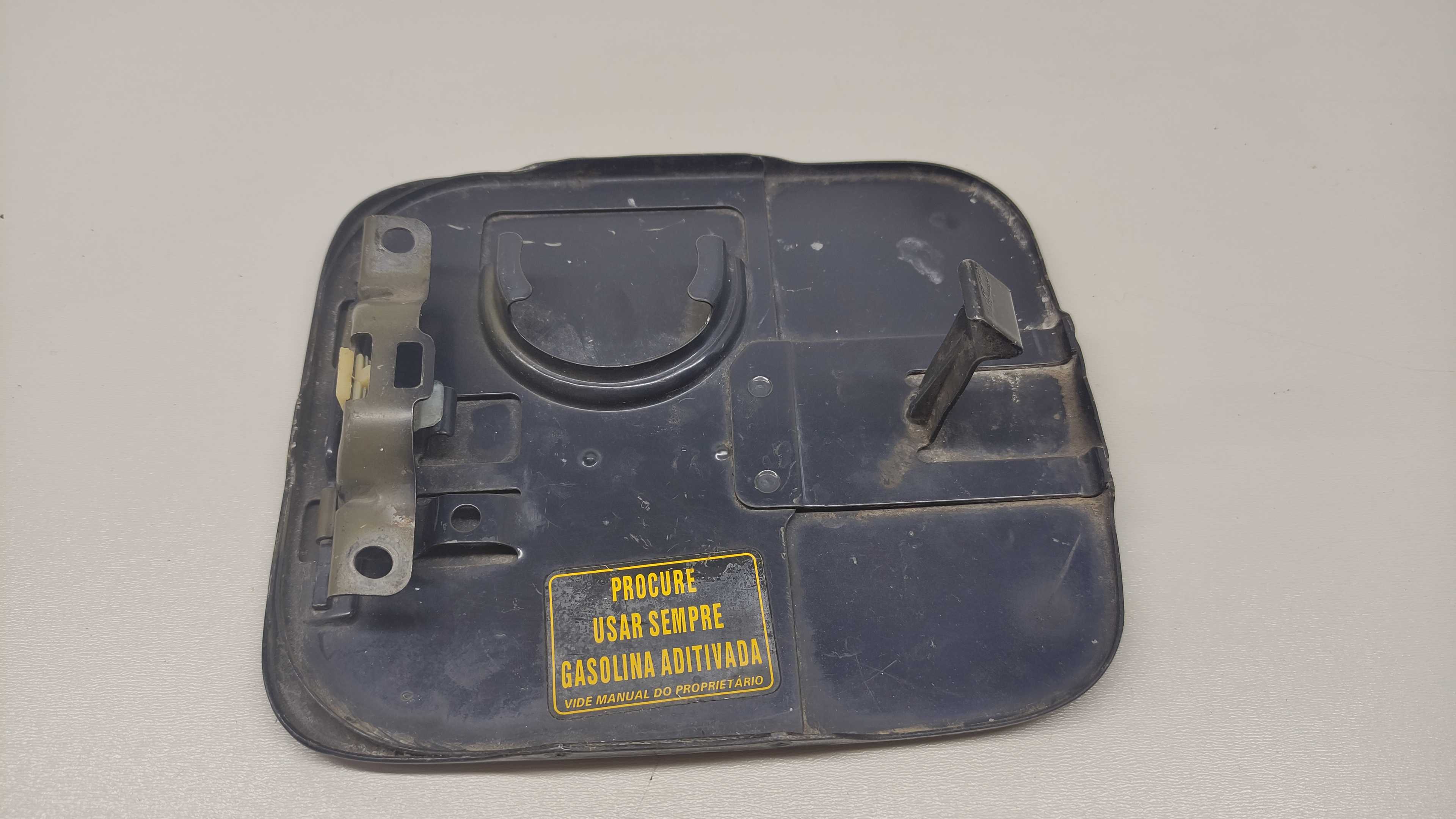 Portinhola Tampa Tanque Combustível  Tracker 3