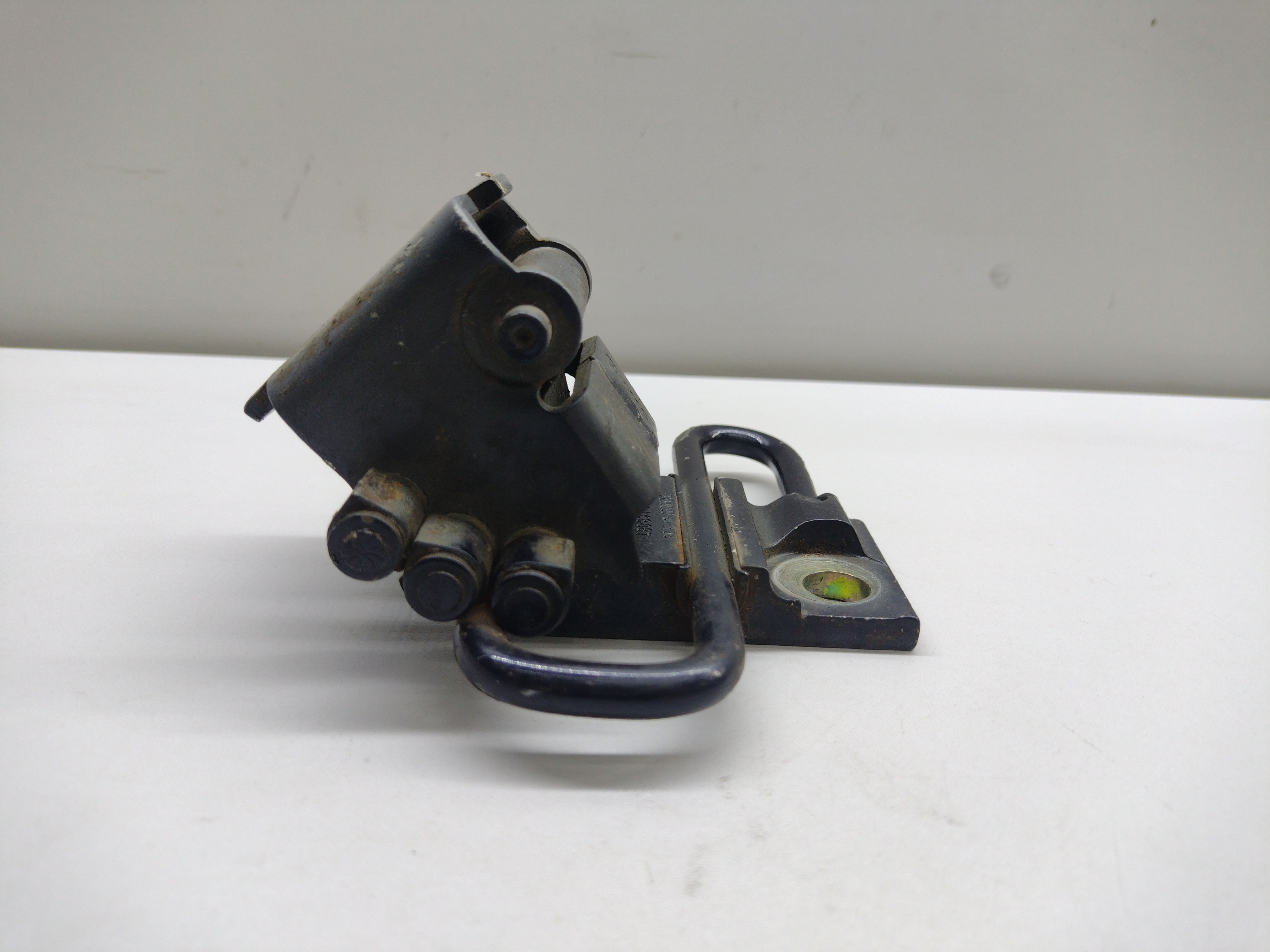 Dobradiça Porta Dianteira Direita Superior Vw Golf 00/05 3