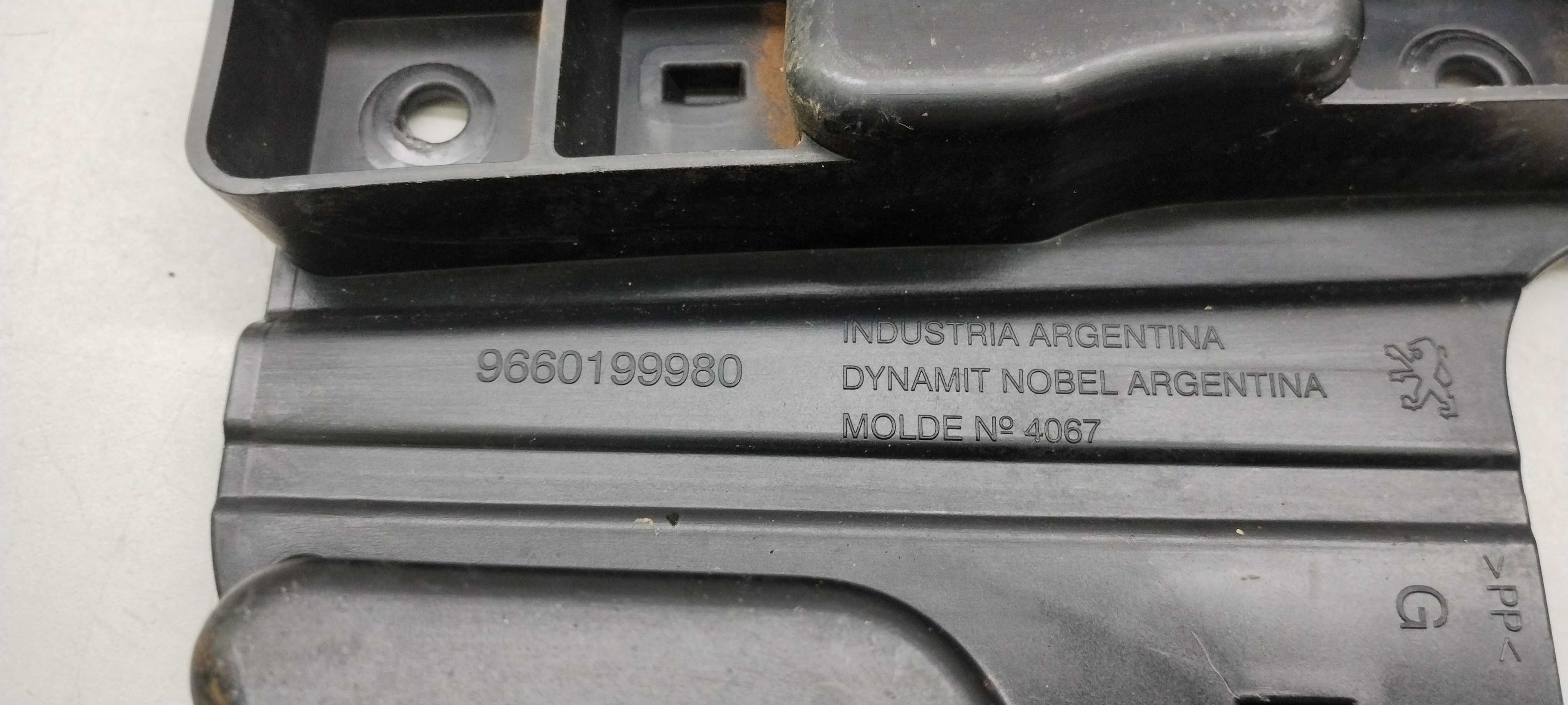 Guia Suporte Traseiro Esquerdo Peugeot 307 Sedan 2008 3