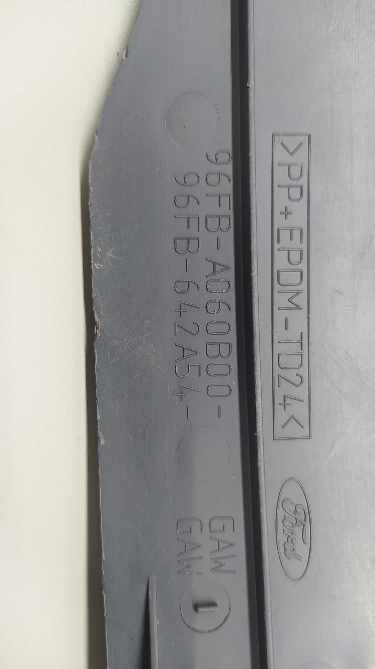 Tampa Da Caixa De Fusível Ford Fiesta Courier 99 4