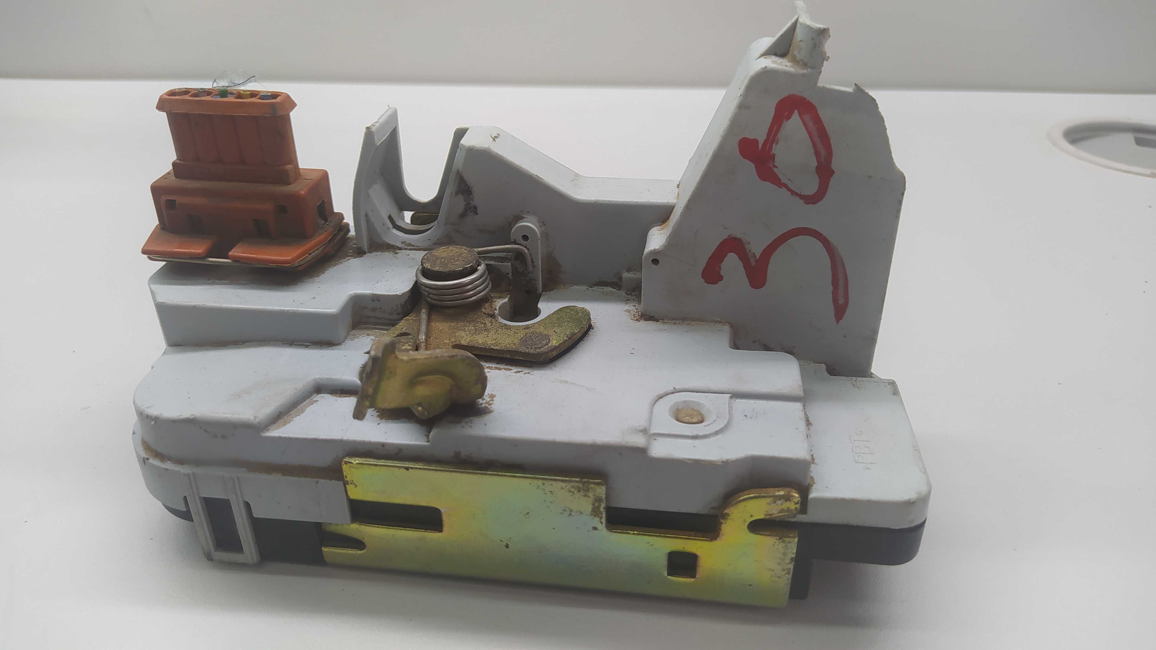 Fechadura Traseira Direita Peugeot 307 2