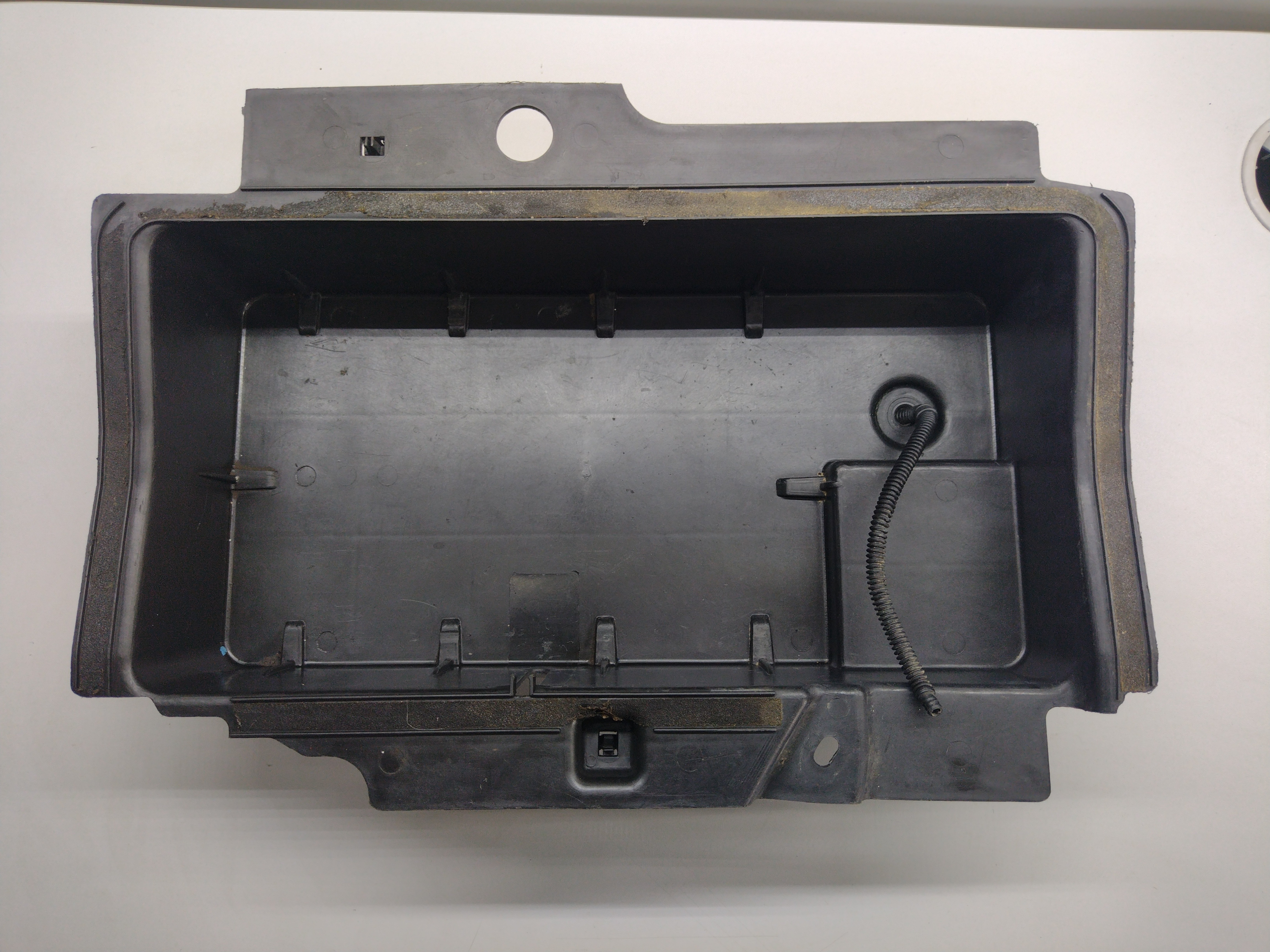 Caixa Suporte Bateria Citroen Xsara Picasso 2006 6