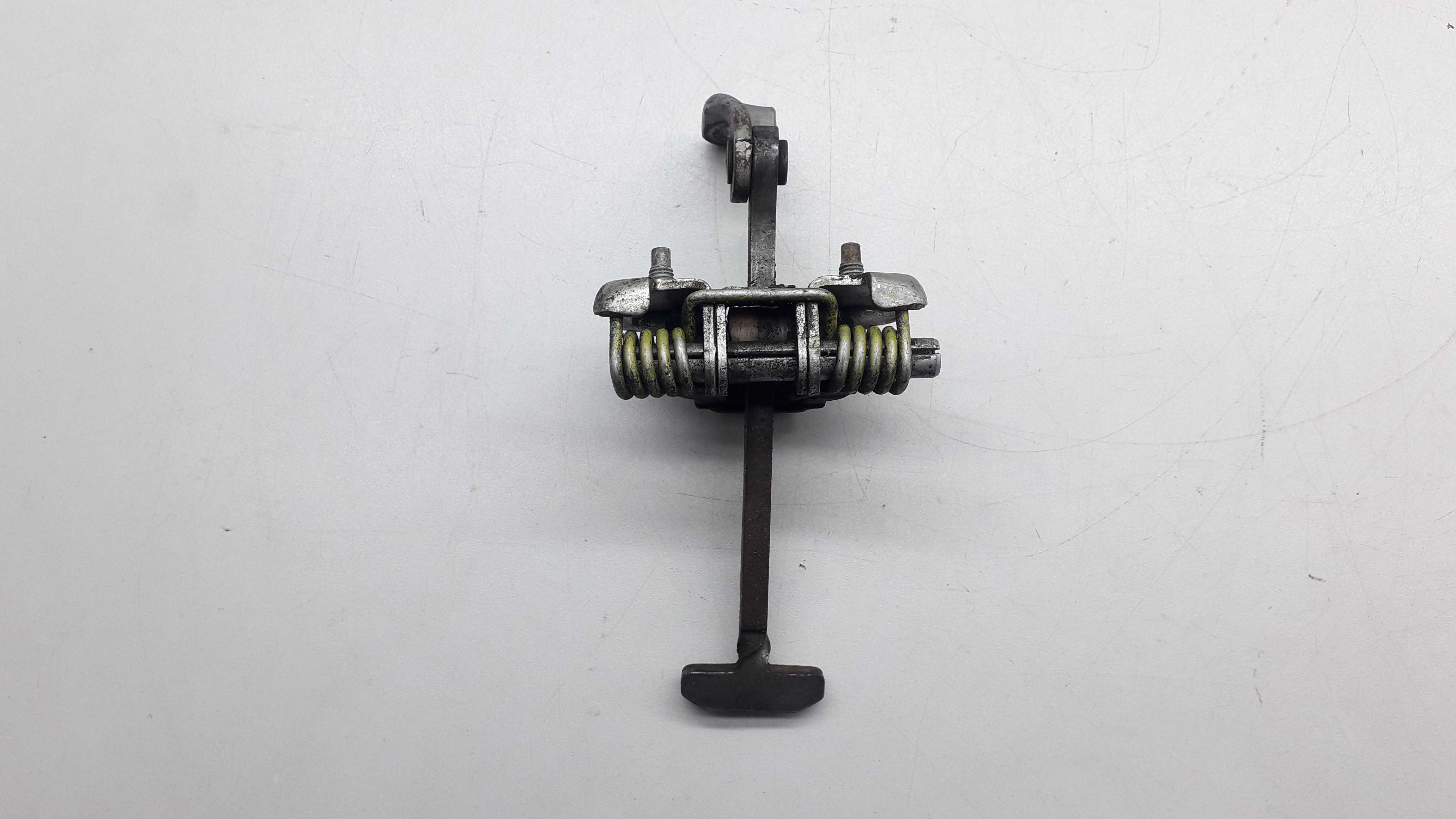 Limitador Da Porta Dianteira Direita Renault Clio 2005 1