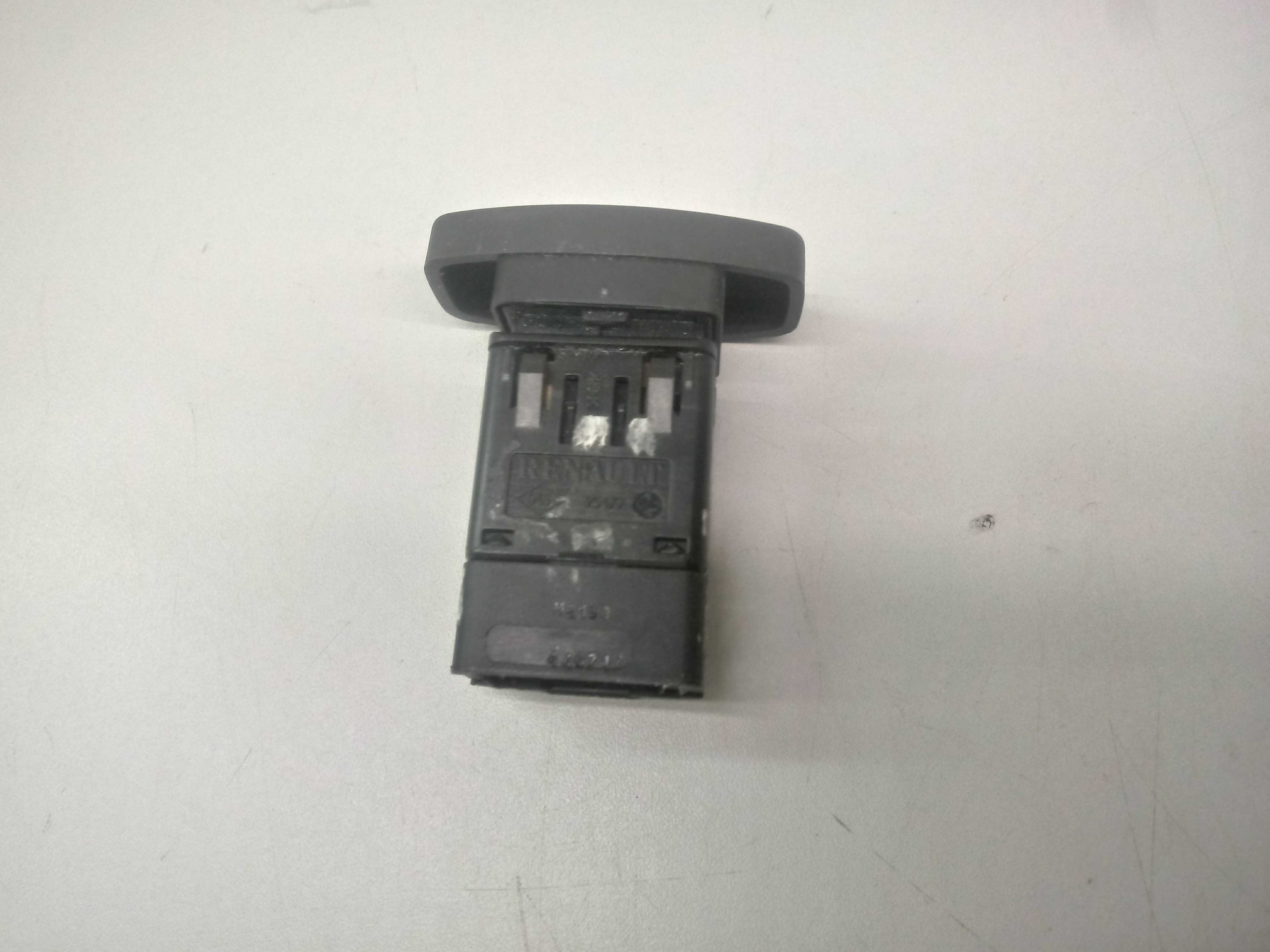 Botao Pisca Alerta Renault Sandero Logan 11/15 Preto 3
