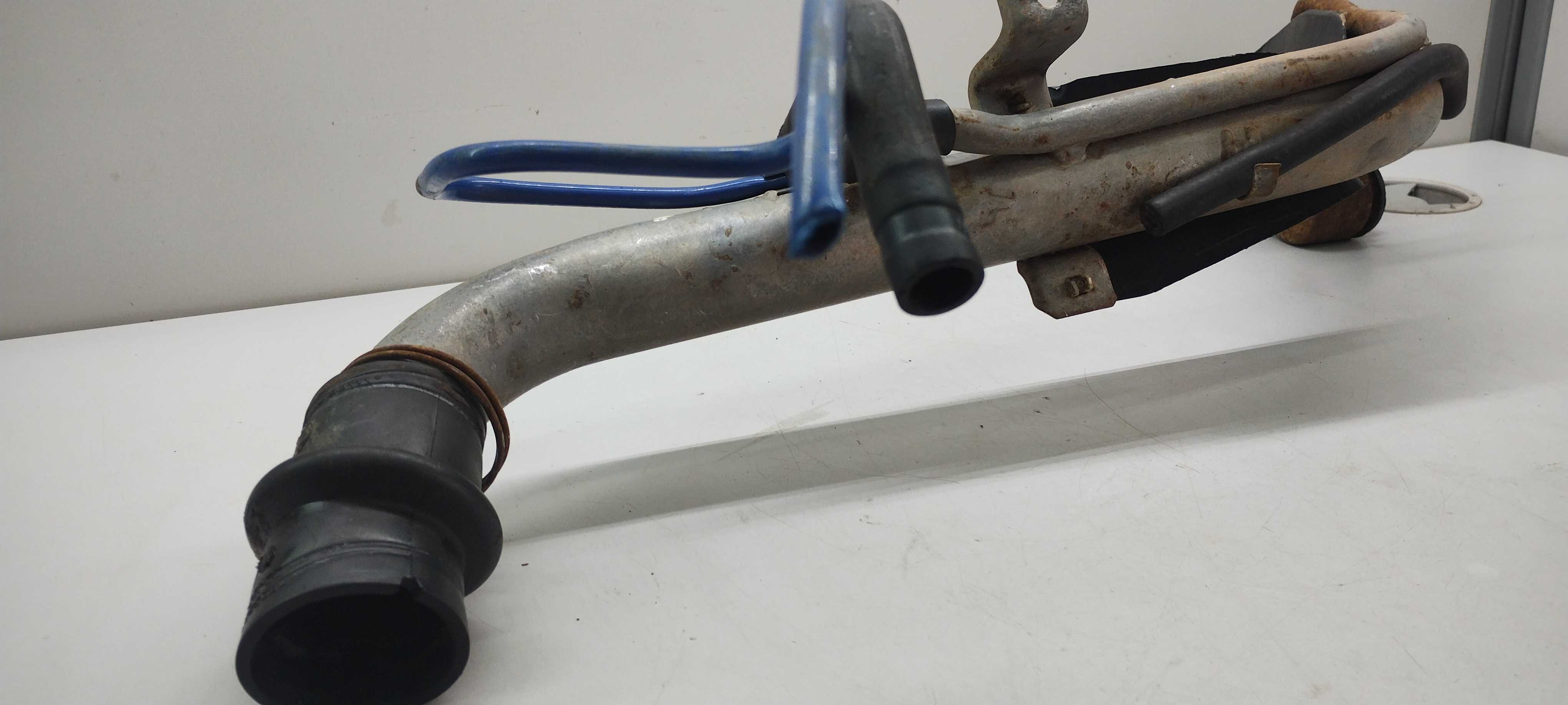 Gargalo tabque combustível Fiat uno 1994 4