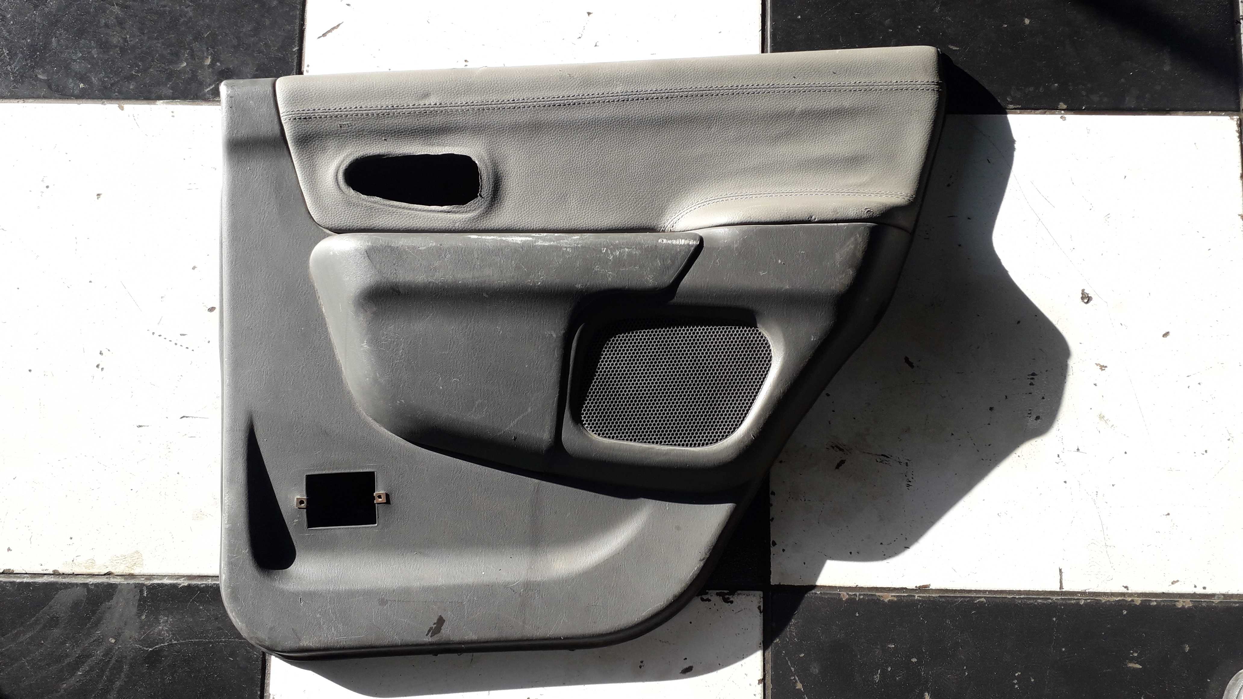 Forro De Porta Traseiro Direito Pajero Sport 2002 1