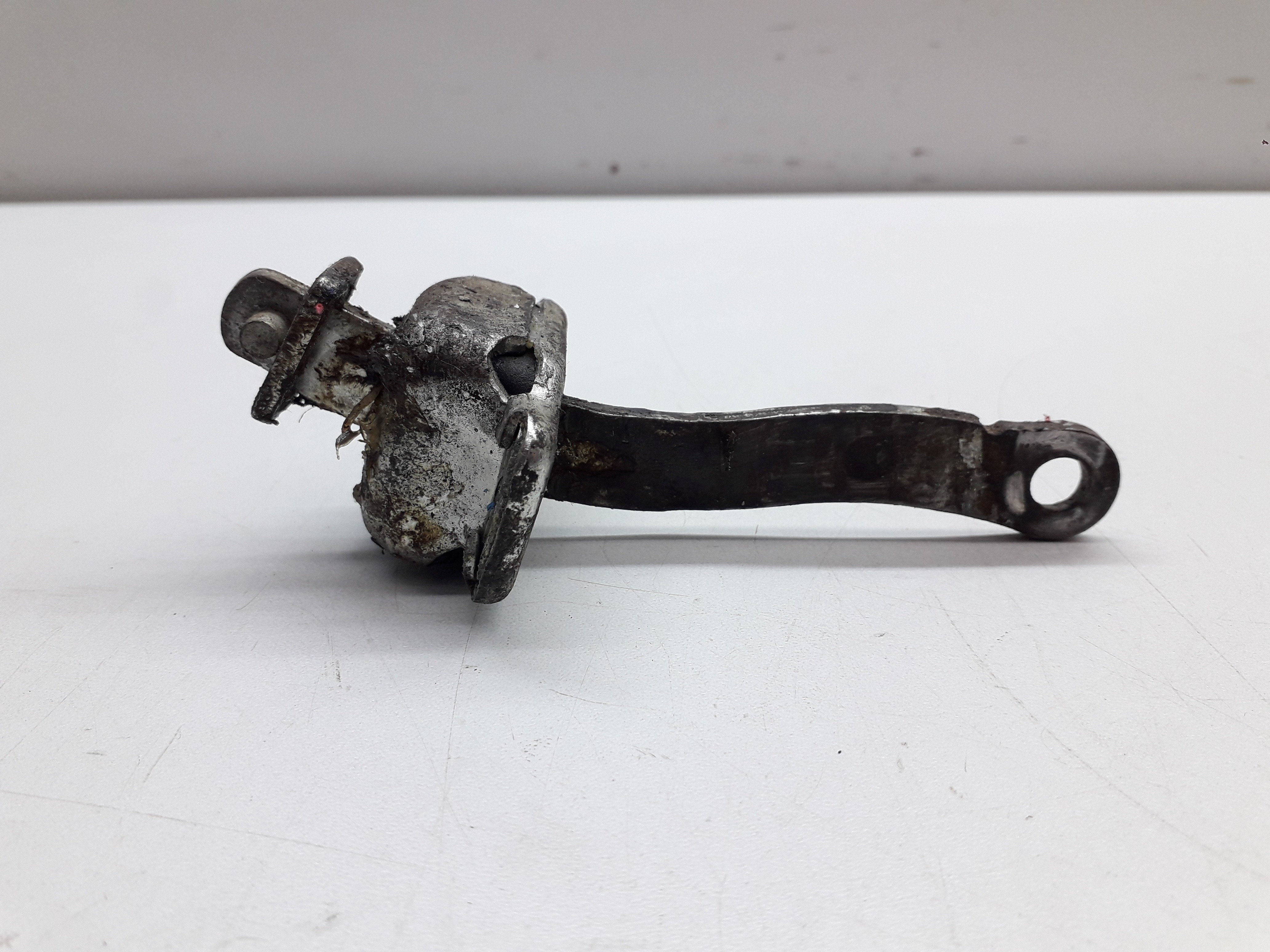 Limitador Porta Traseira Gm Corsa 1996/2006 4
