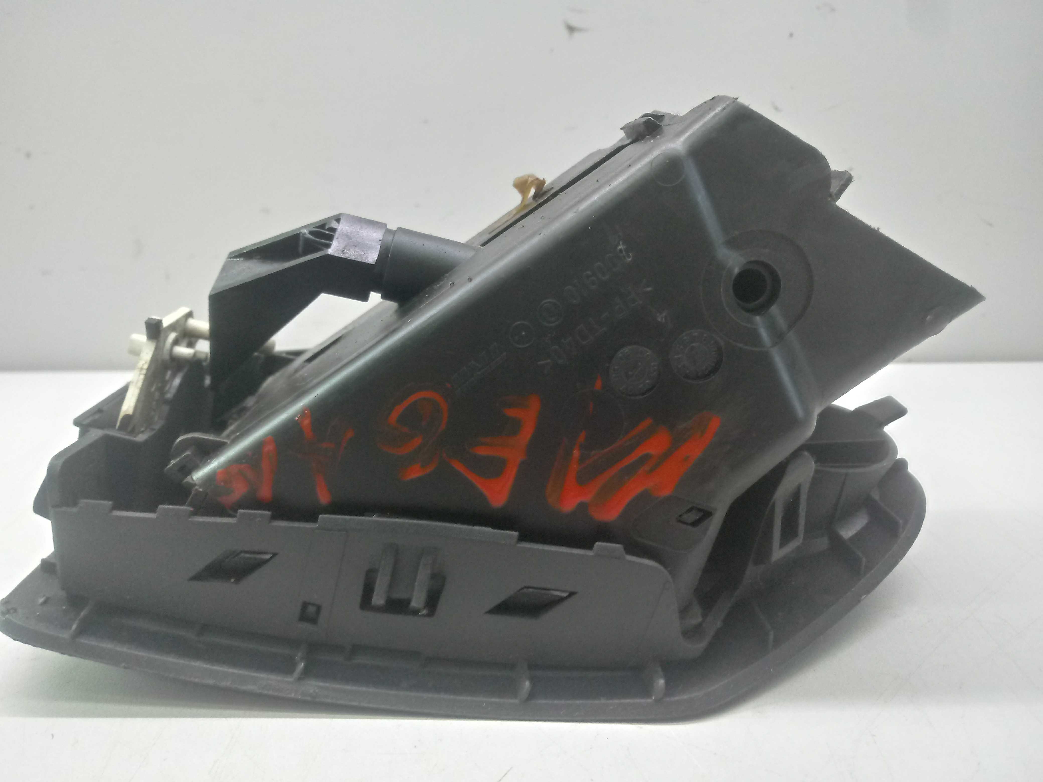 Grade Difusor Saída Ar Esquerdo Renault Megane 2006/2013 6