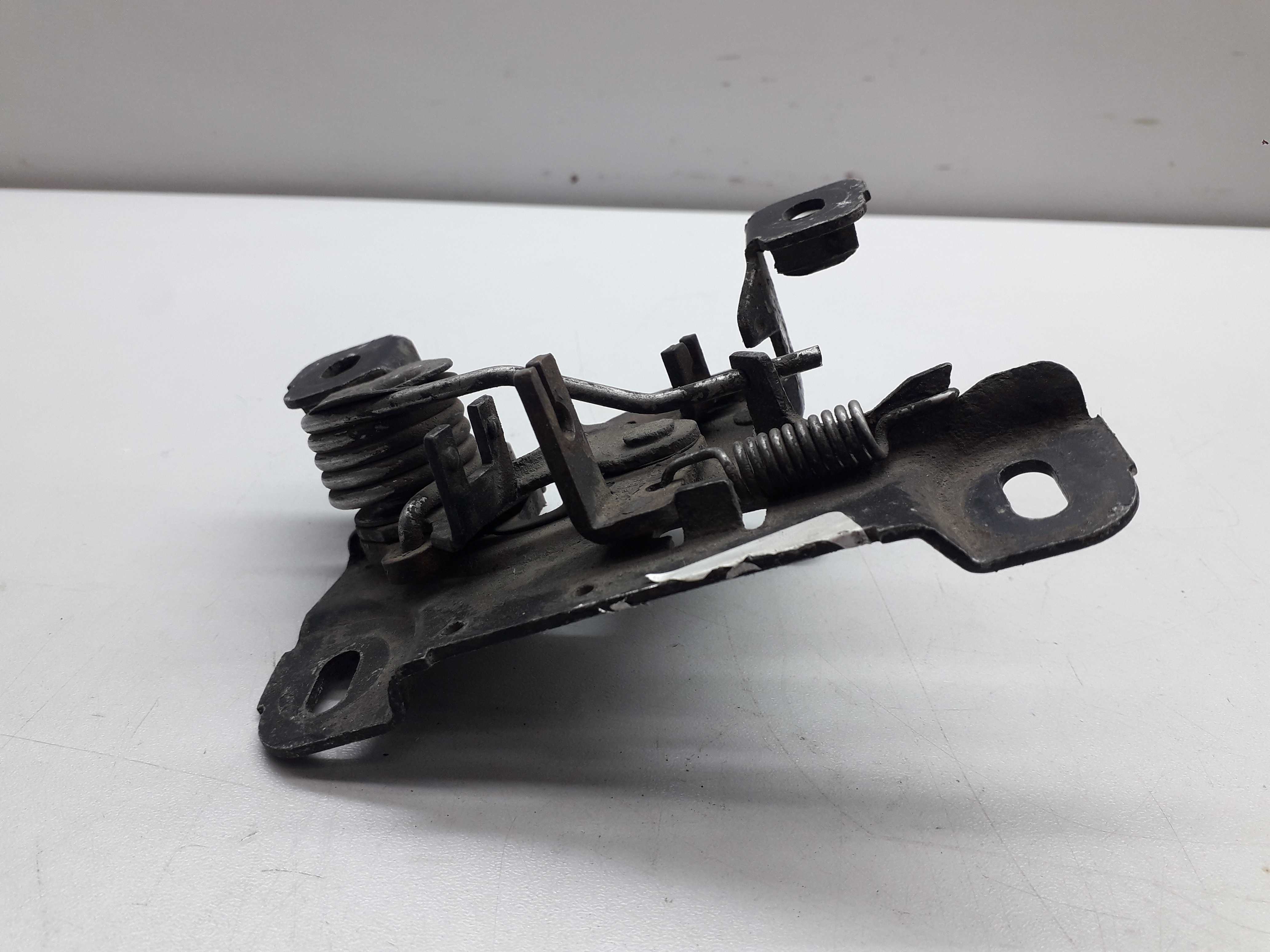 Fechadura  Trava Capô  Audi A6 1998 3