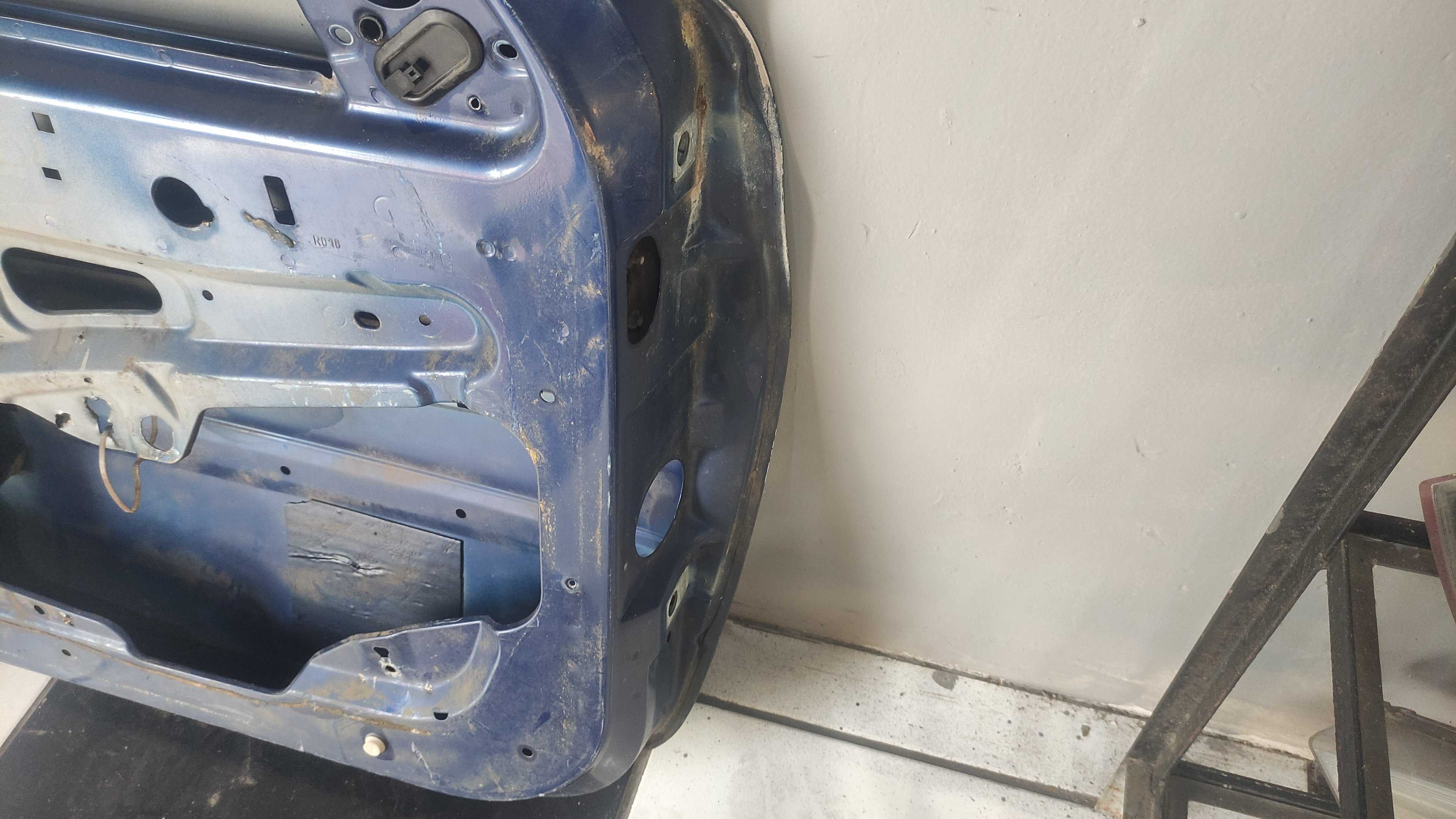 Porta Esquerda Peugeot 206 2p 7