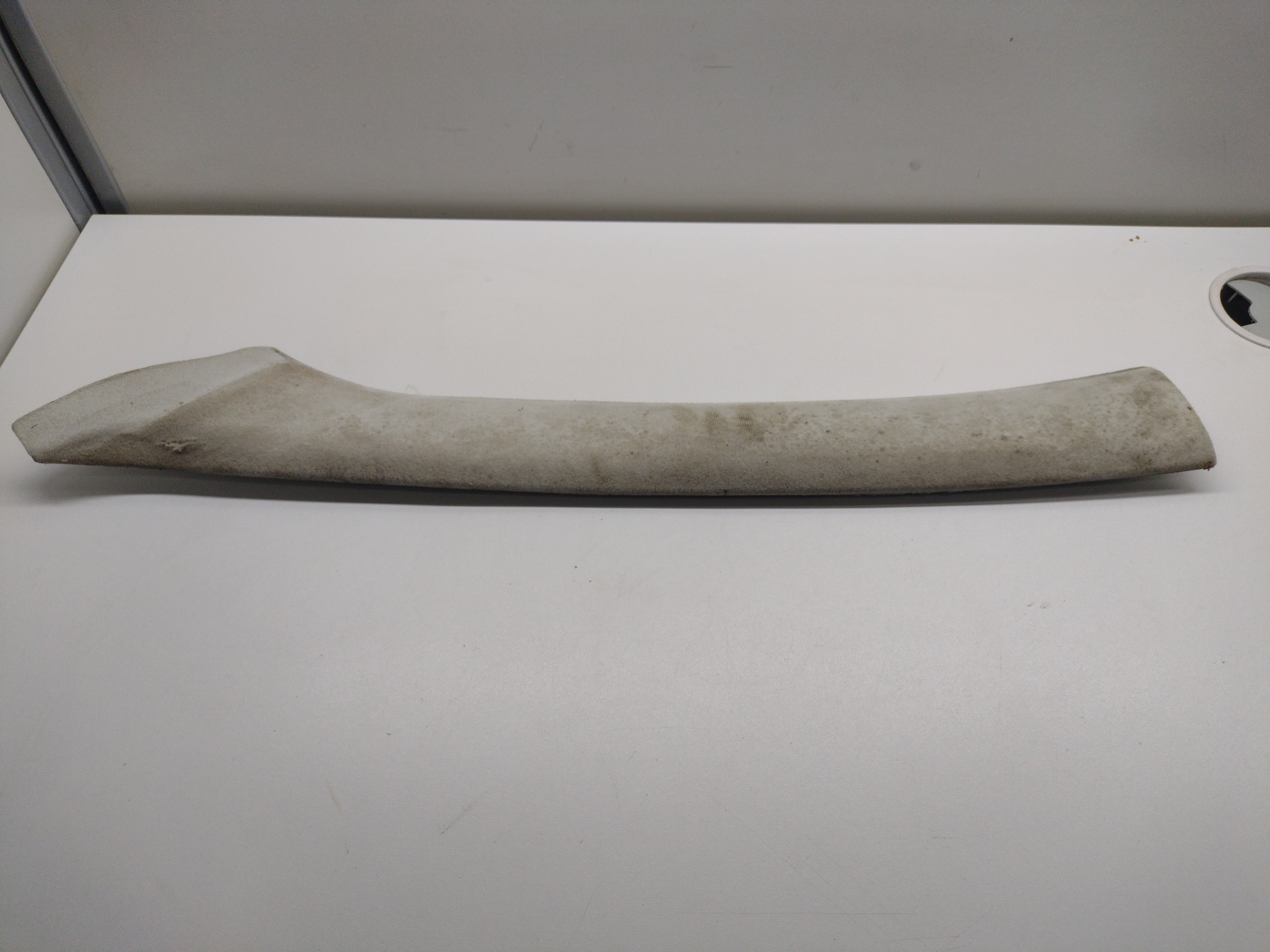 Moldura Coluna Parabrisa Lado Esquerdo Vw Passat 97/05 2