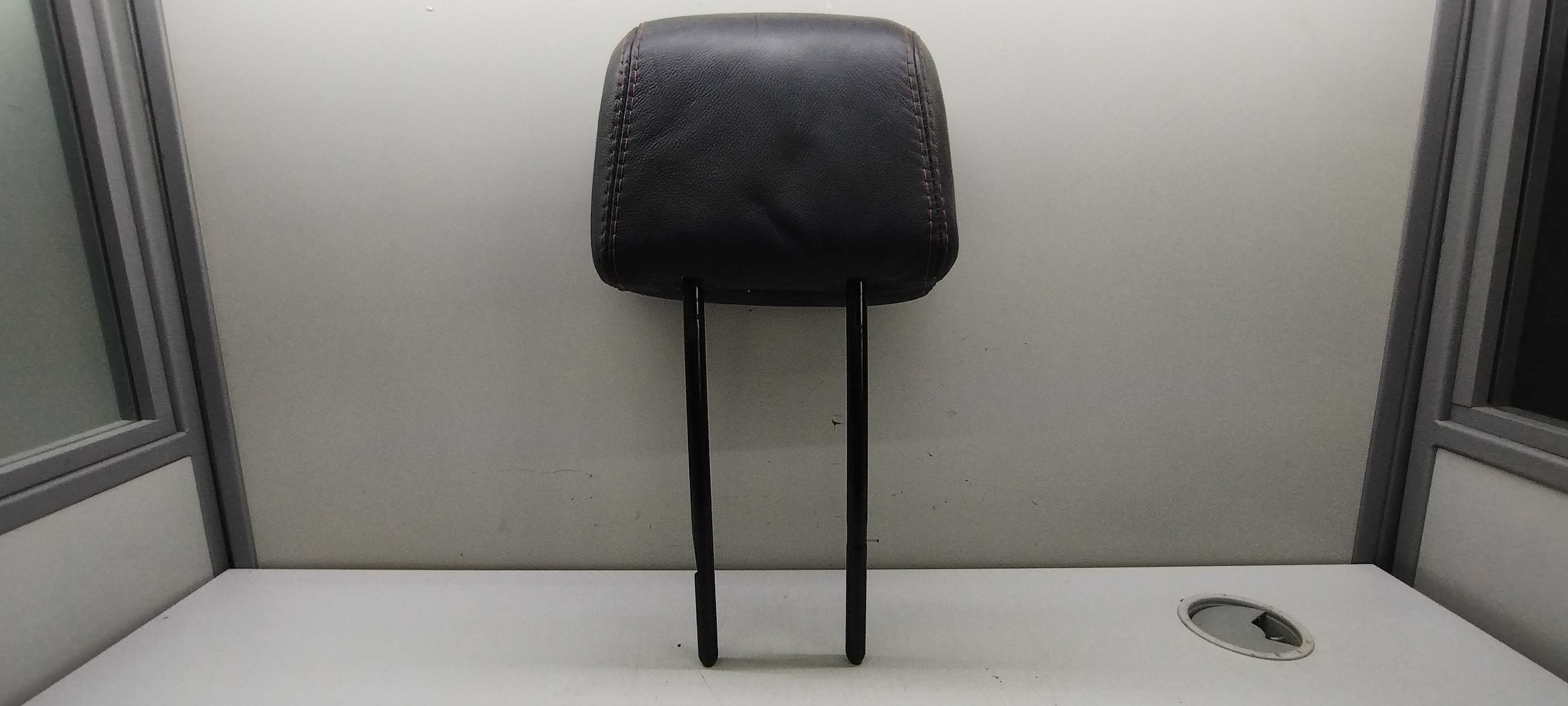 Apóio De Cabeça Dianteiro Renault Megane 2012 1