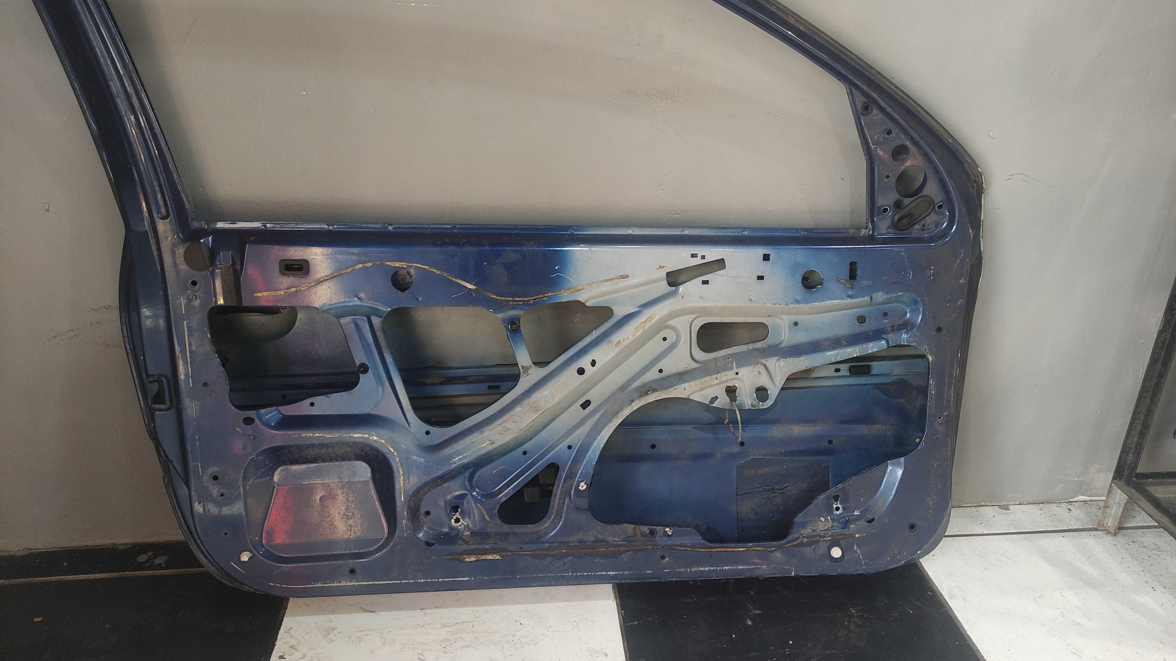 Porta Esquerda Peugeot 206 2p 4