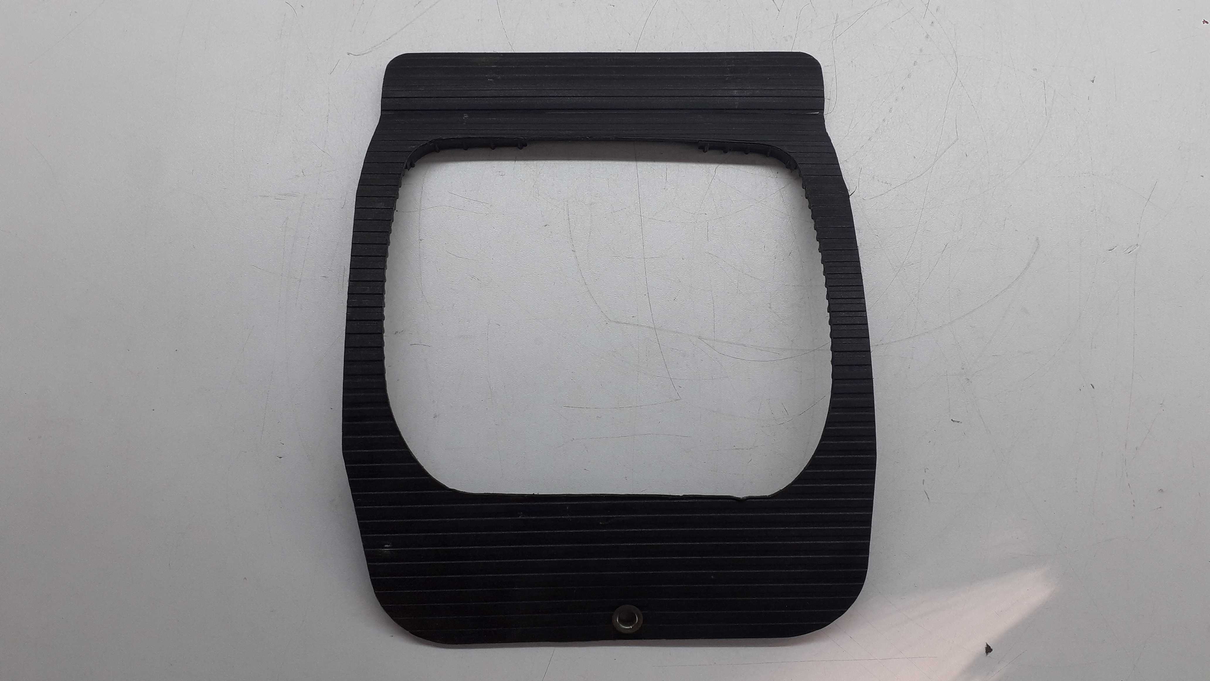 Moldura Esteira Do Câmbio Audi A4 99 1