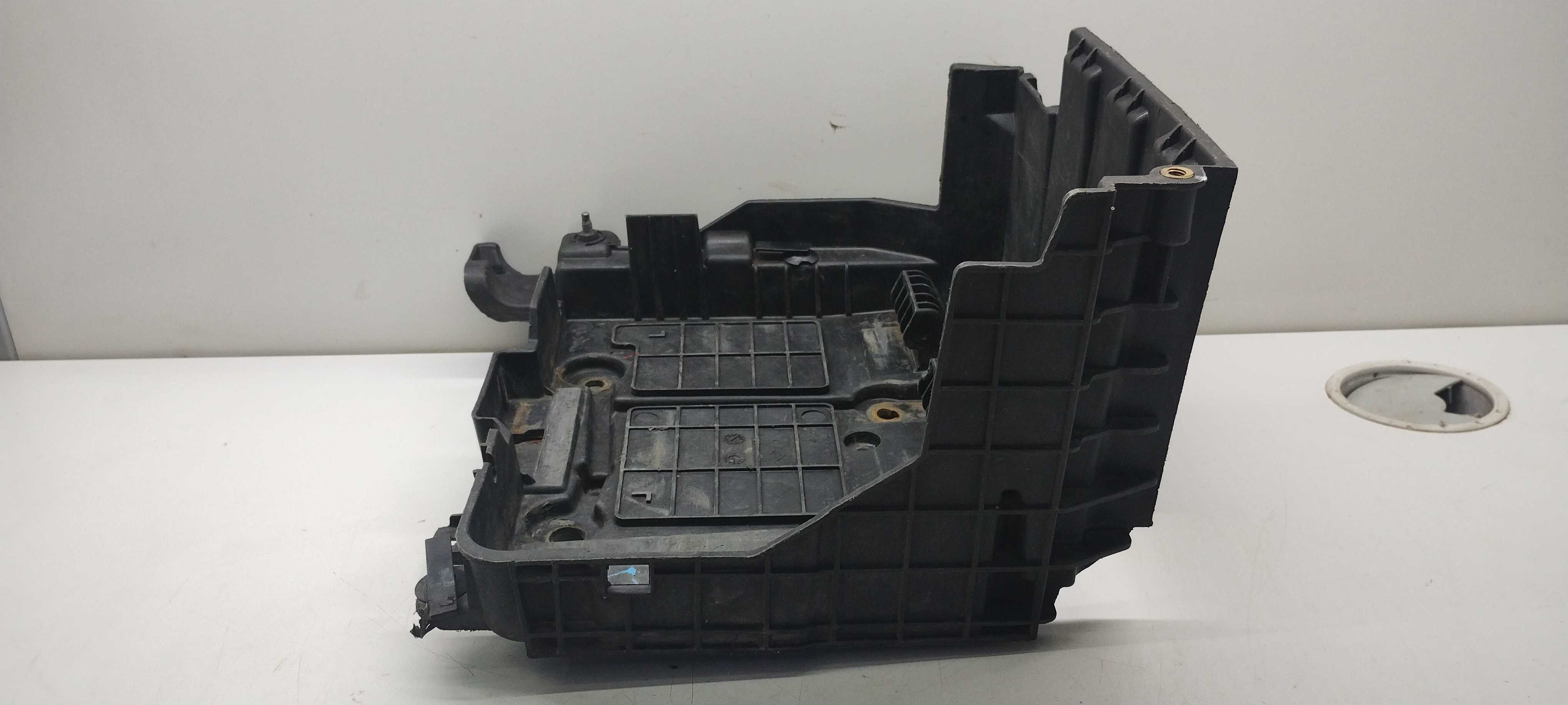 Suporte Caixa Bateria Renault Megane 2007 2