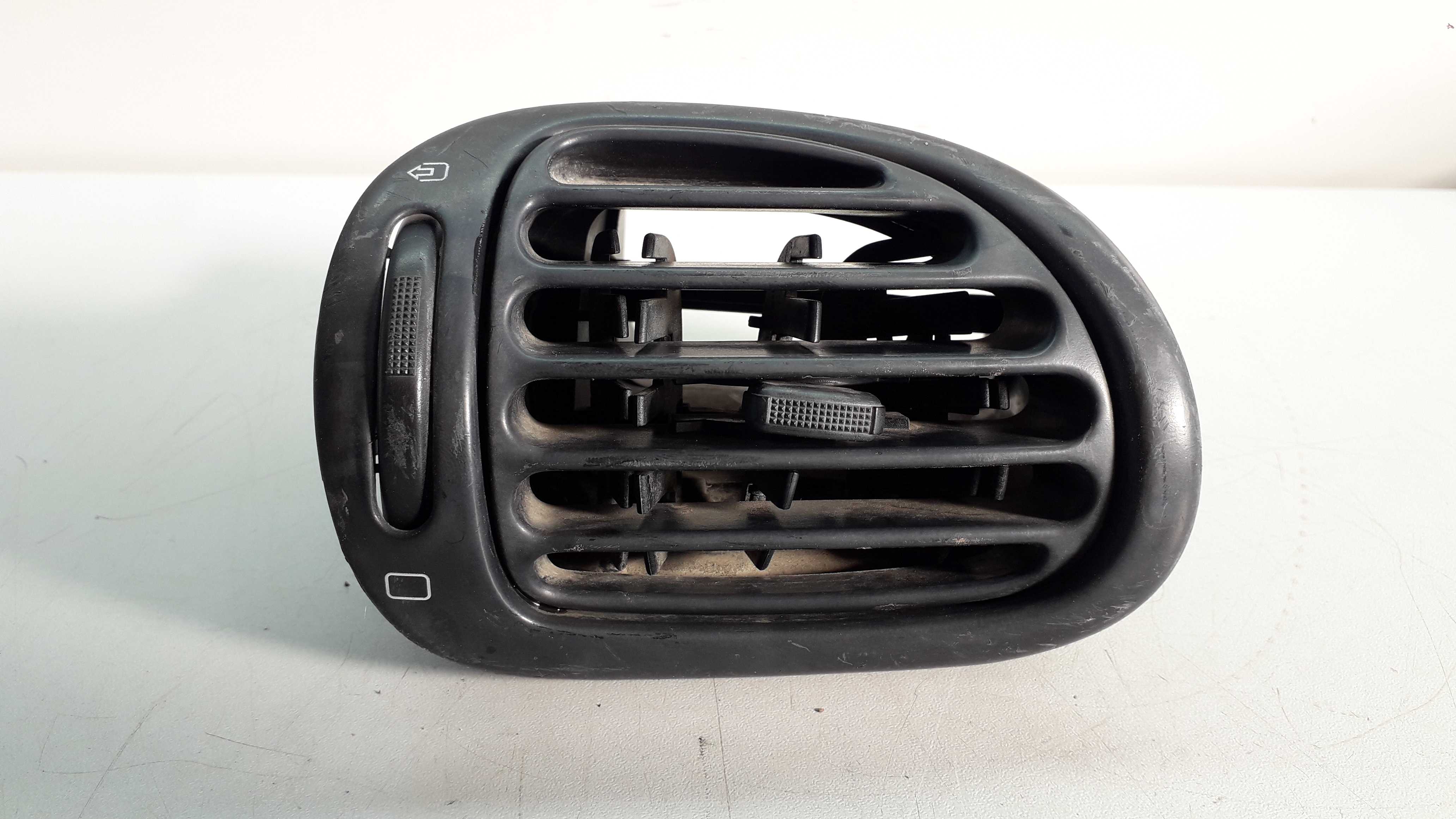 Difusor De Ar Lateral Esquerda Peugeot 206 2007 1
