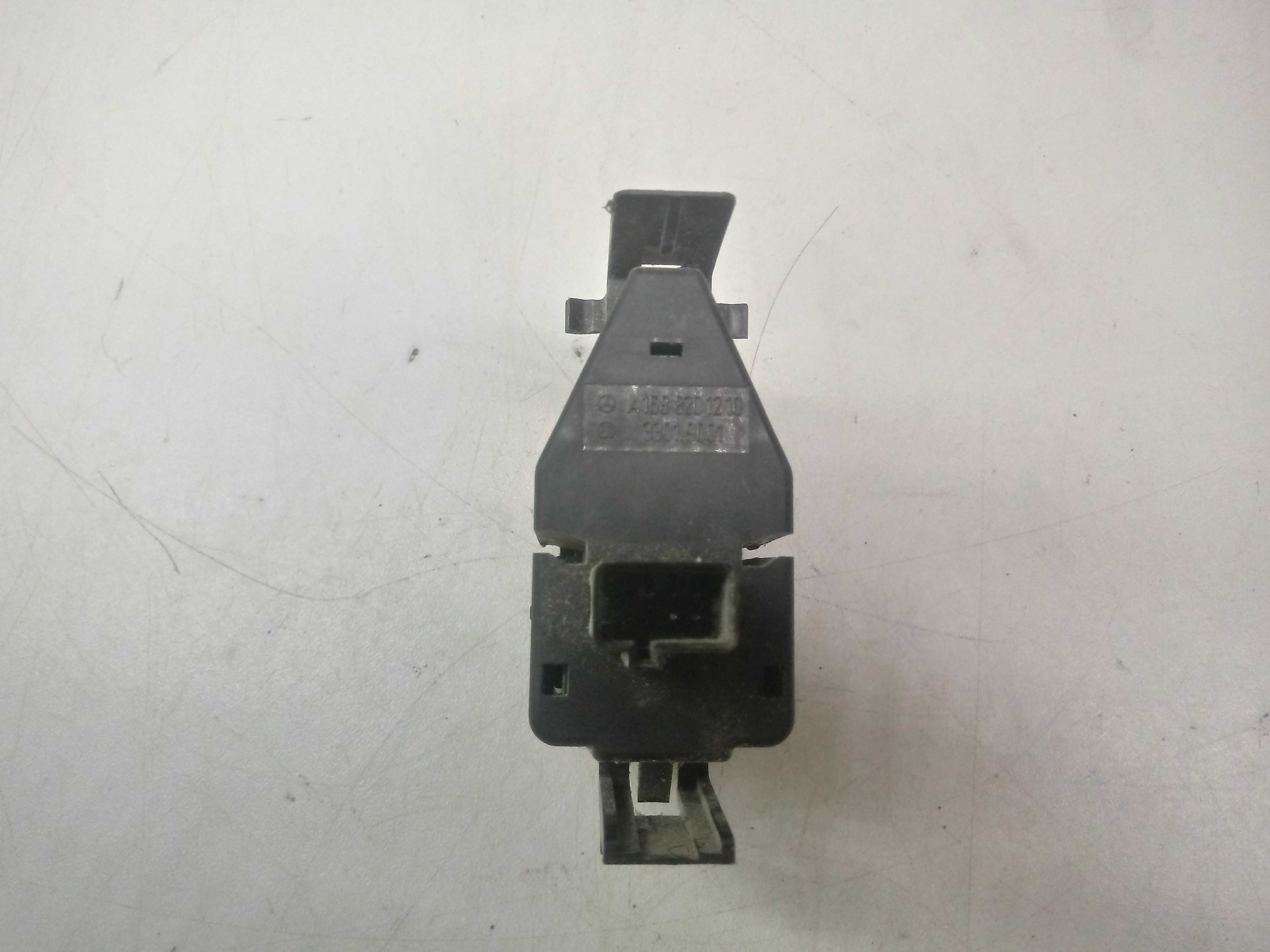 Botao Pisca Alerta Mercedes A190 A160 99/05 2