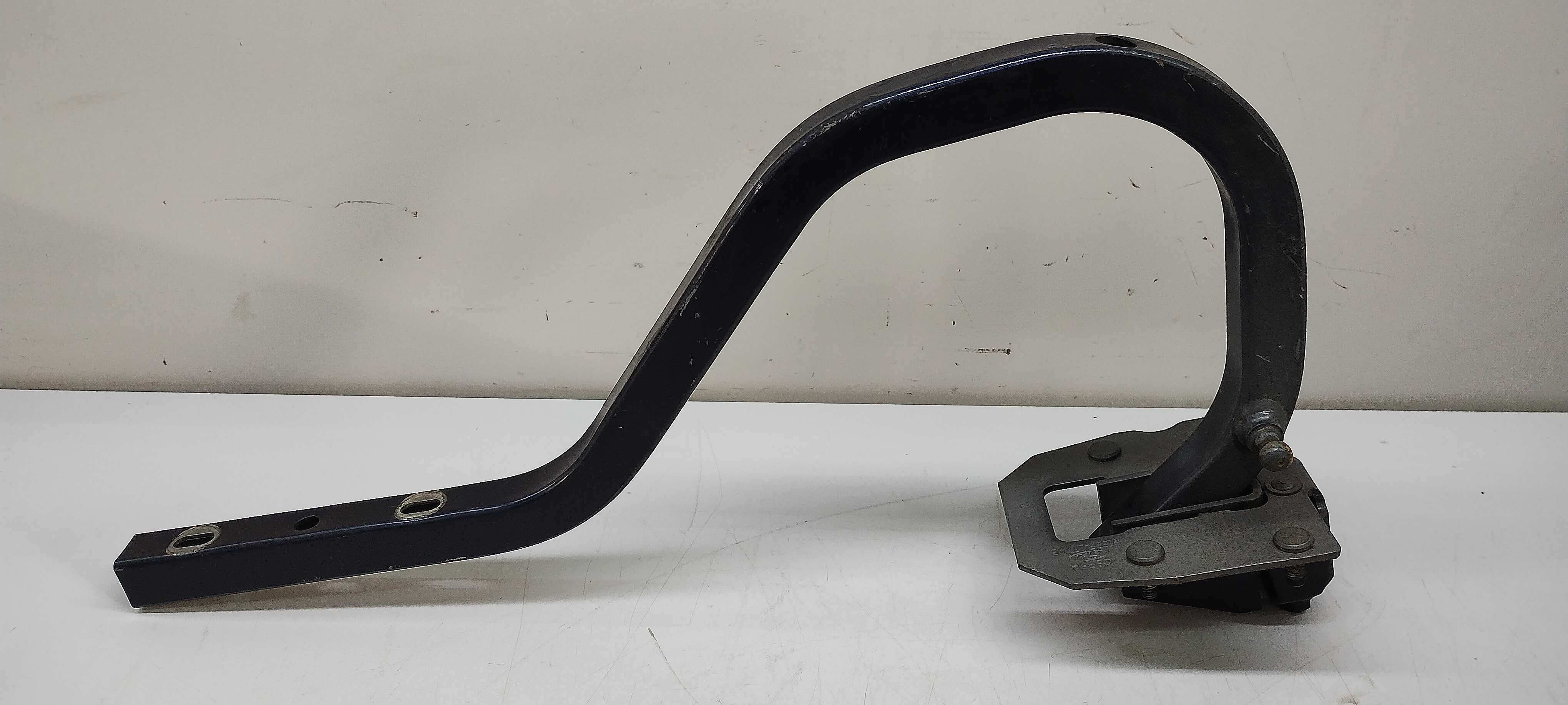 Dobradiça Tampa Traseira Esquerda Ford Mondeo 1998 2