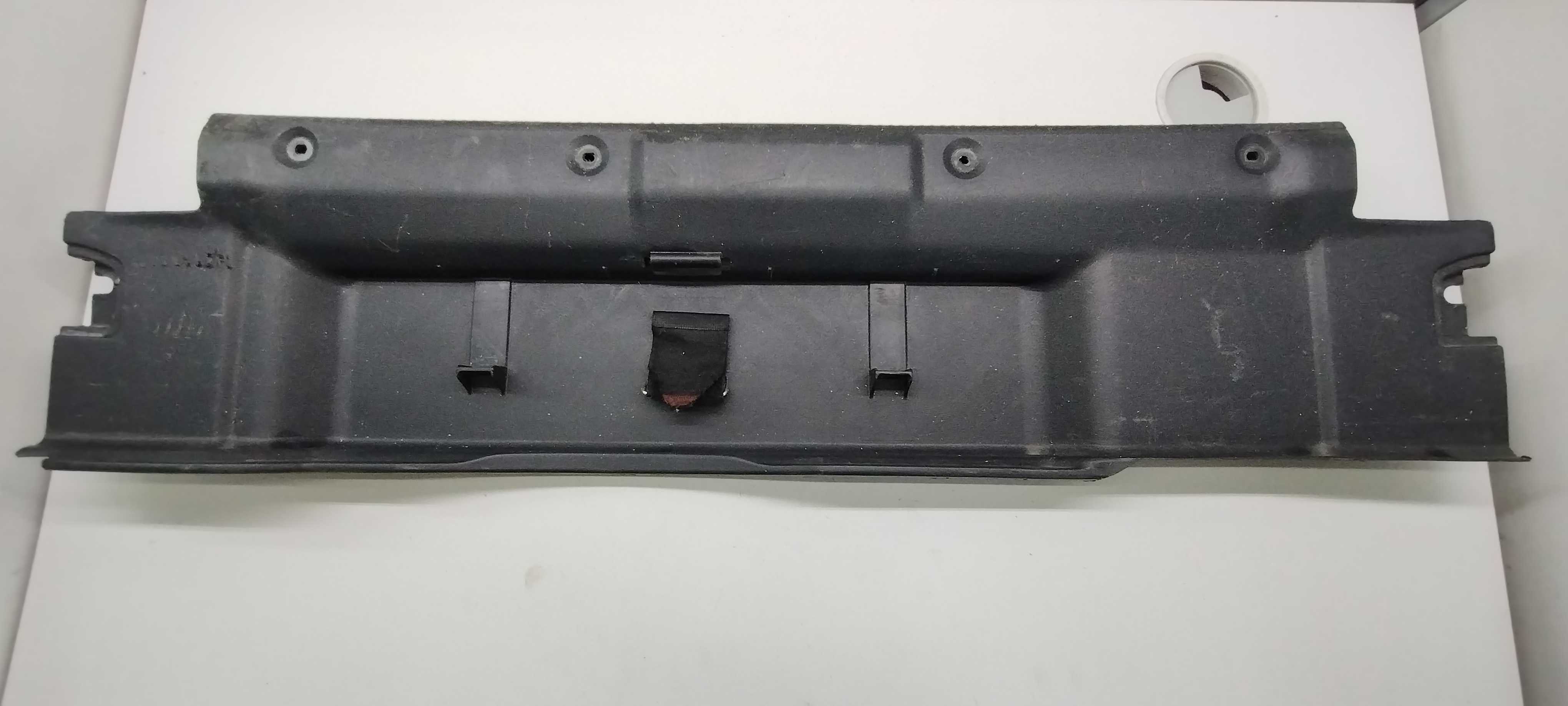 Soleira Acabamento Porta Malas Audi A3 97/06 3