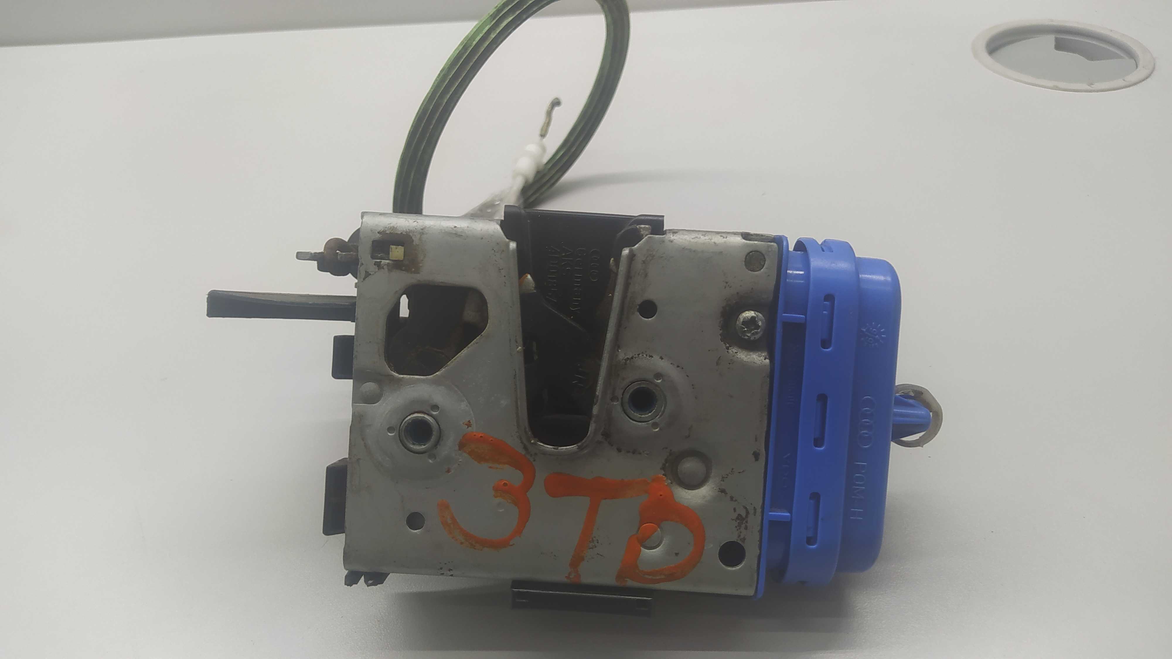 Fechadura Traseira Direita Audi A3 99 A 2006 1