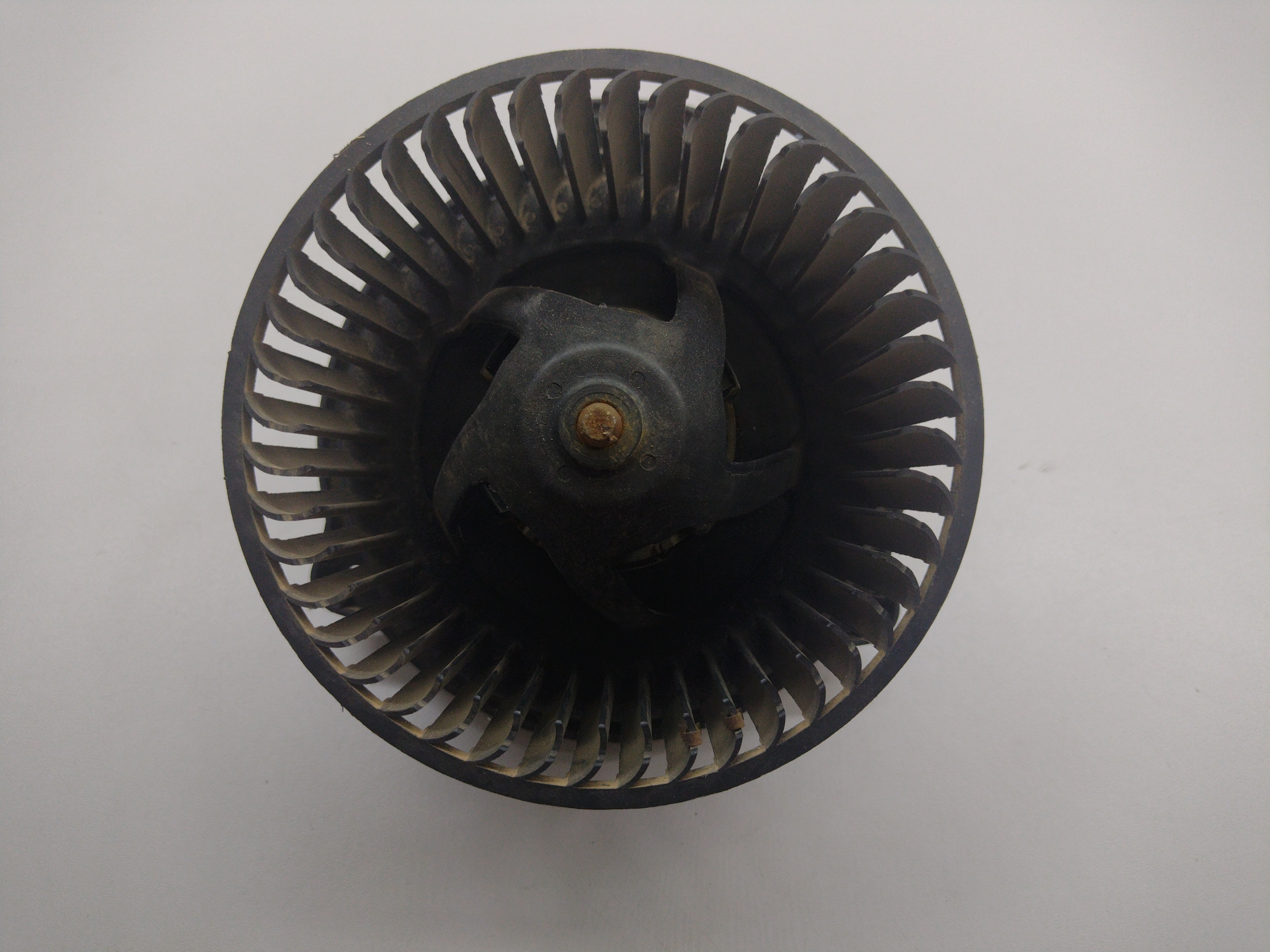 Motor De Ventilação Ar Forçado Vw Gol Parati Saveiro 1