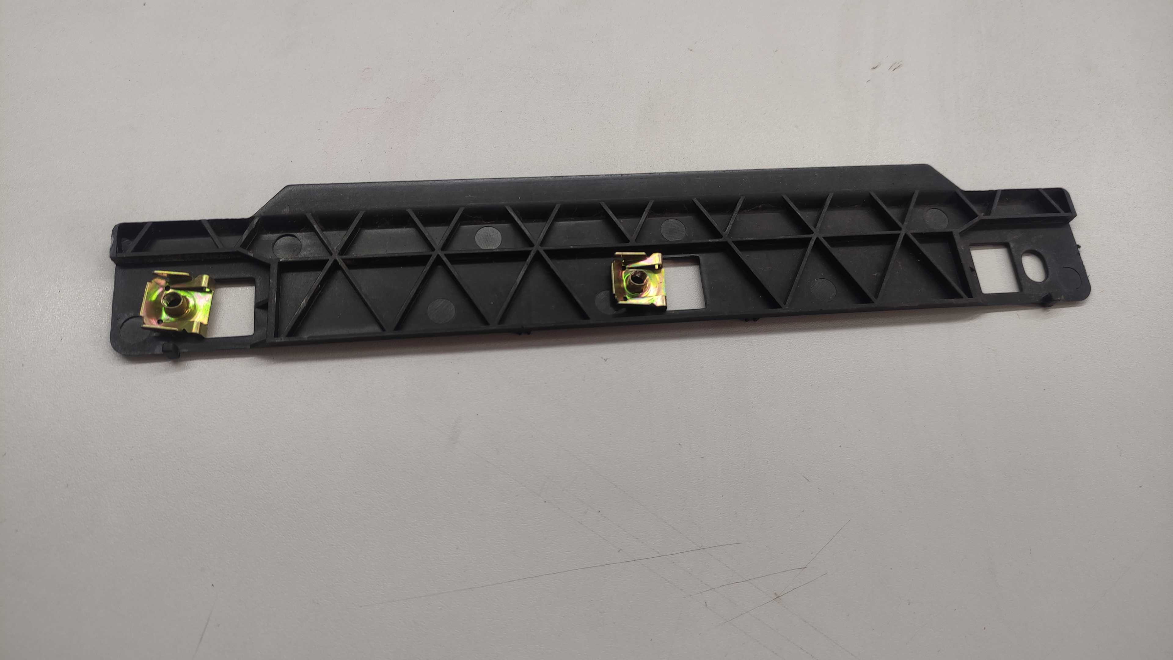 Moldura Suporte Plástico Audi A3 Turbo 2