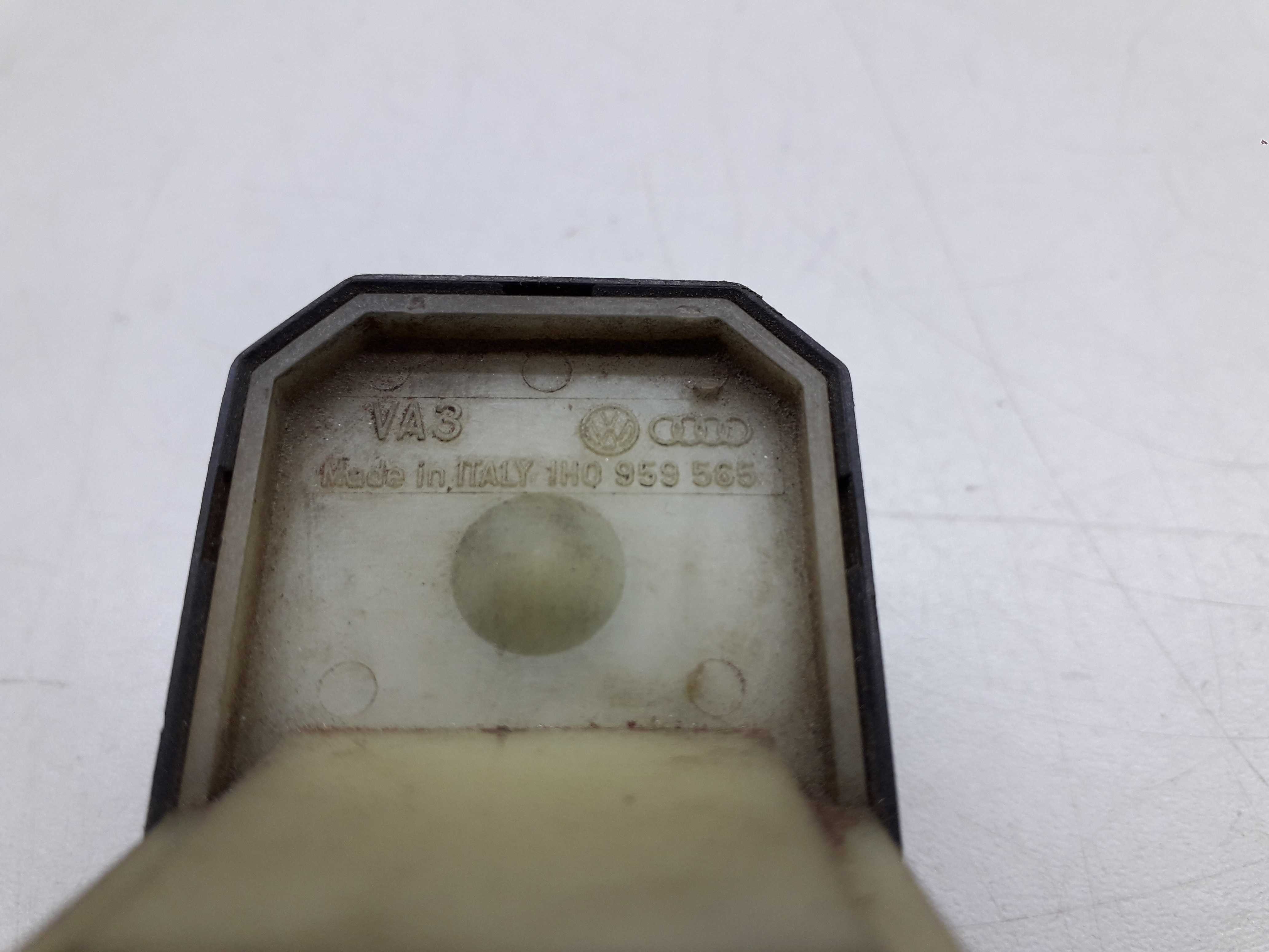 Botão Regulagem Retrovisor Vw Golf 1995 7