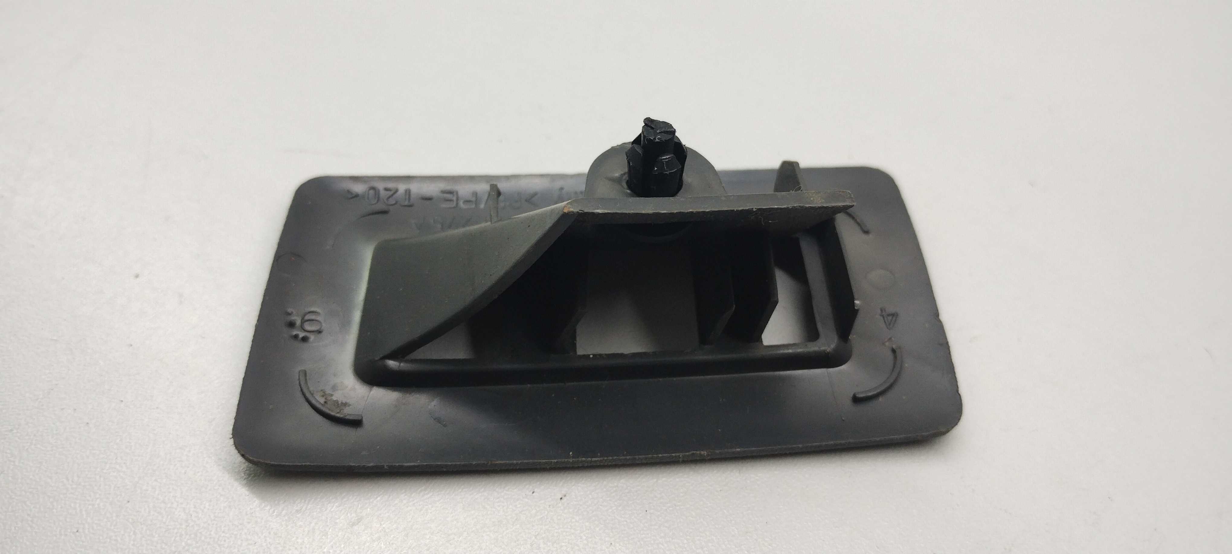 Difusor De Ar Tapete Lado Direit Audi A3 99/03 2