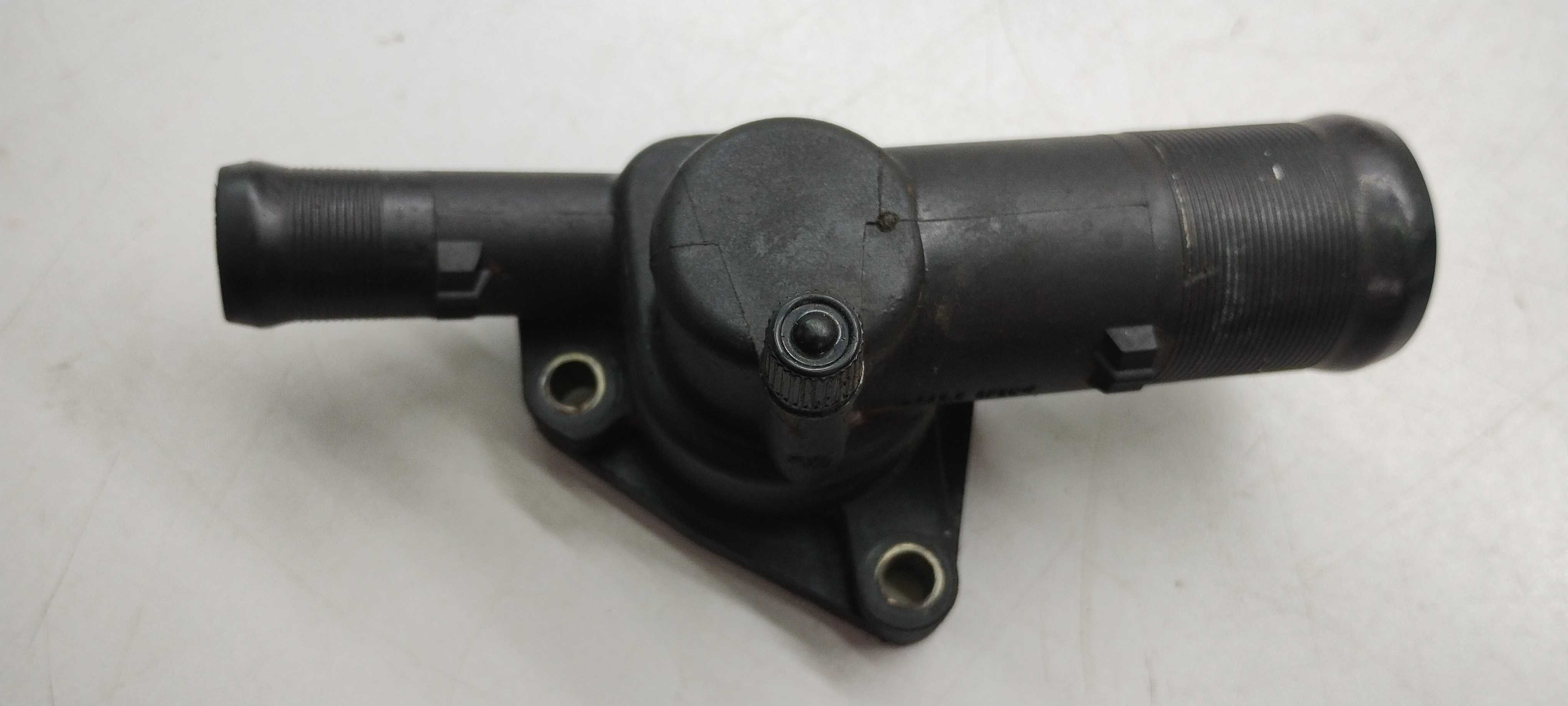 Carcaça Flange Válvula Termostática 206 Clio 1.0 16v 99/08 1
