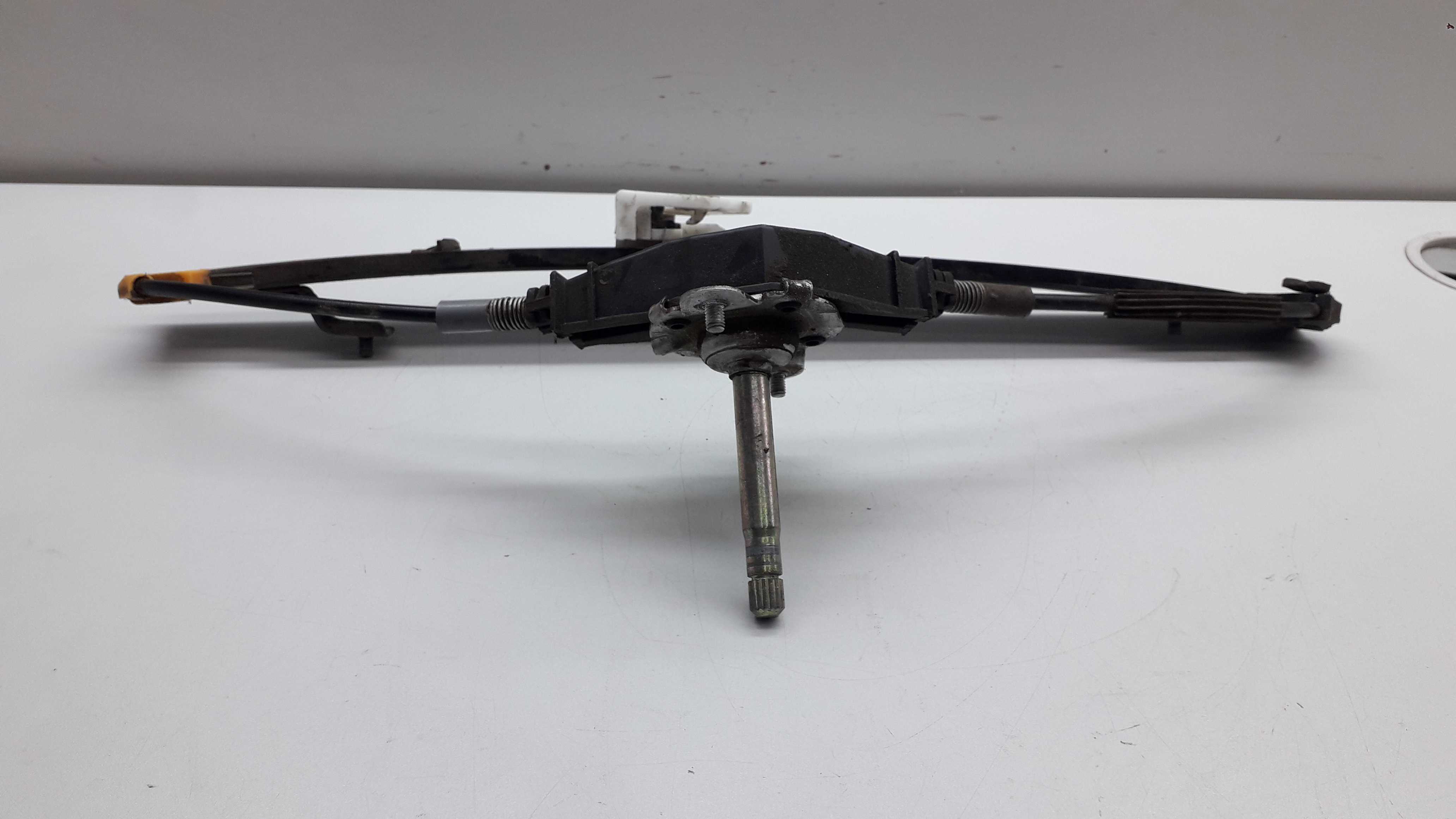 Máquina De Vidro Traseira Direita Ford Fiesta 98 3