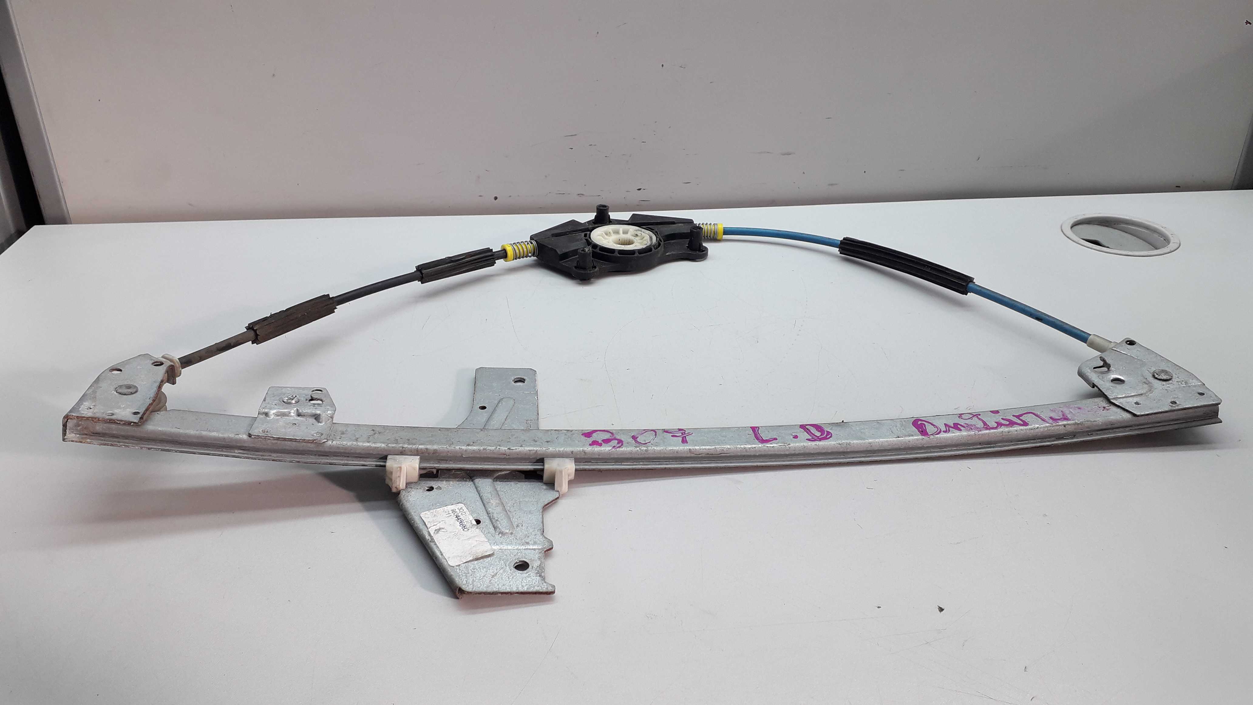 Maquina De Vidro Dianteira Direita Peugeot 307 2009 2