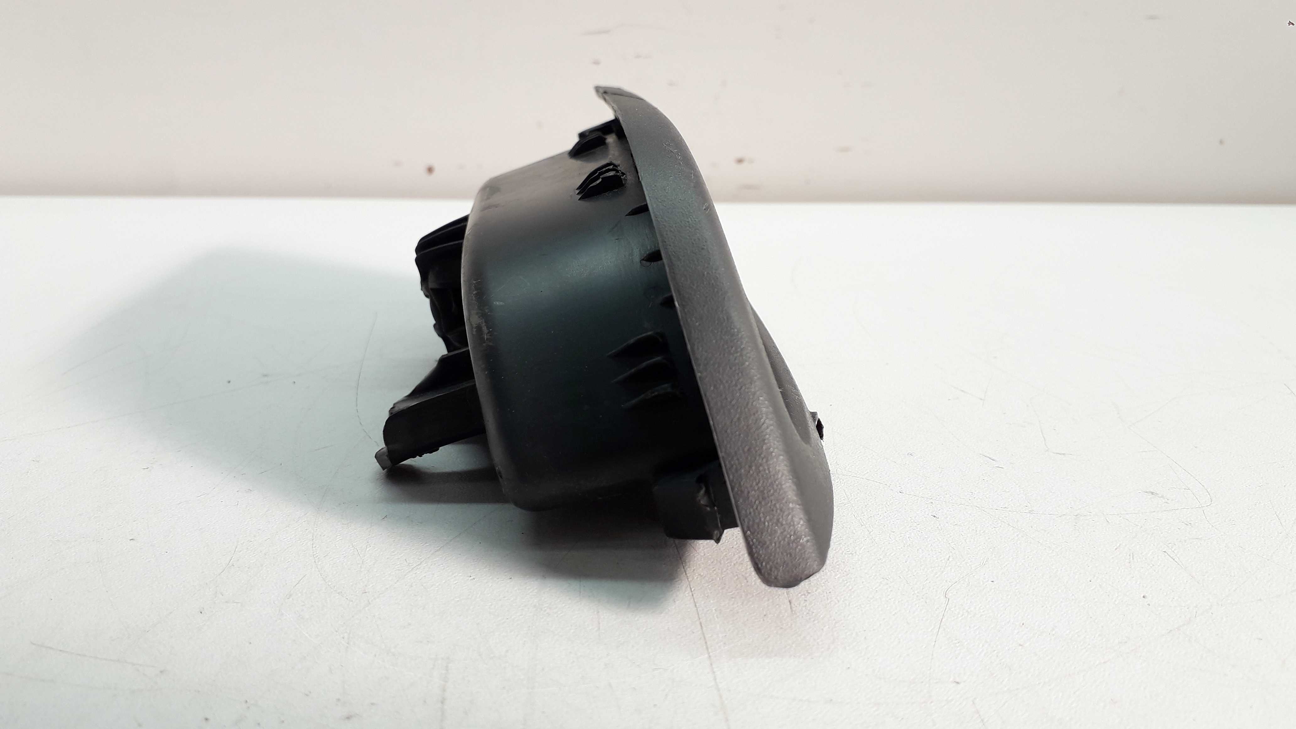 Moldura Puxador Porta Traseira Esquerda Gm Prisma 2013 Preto Traseira 4