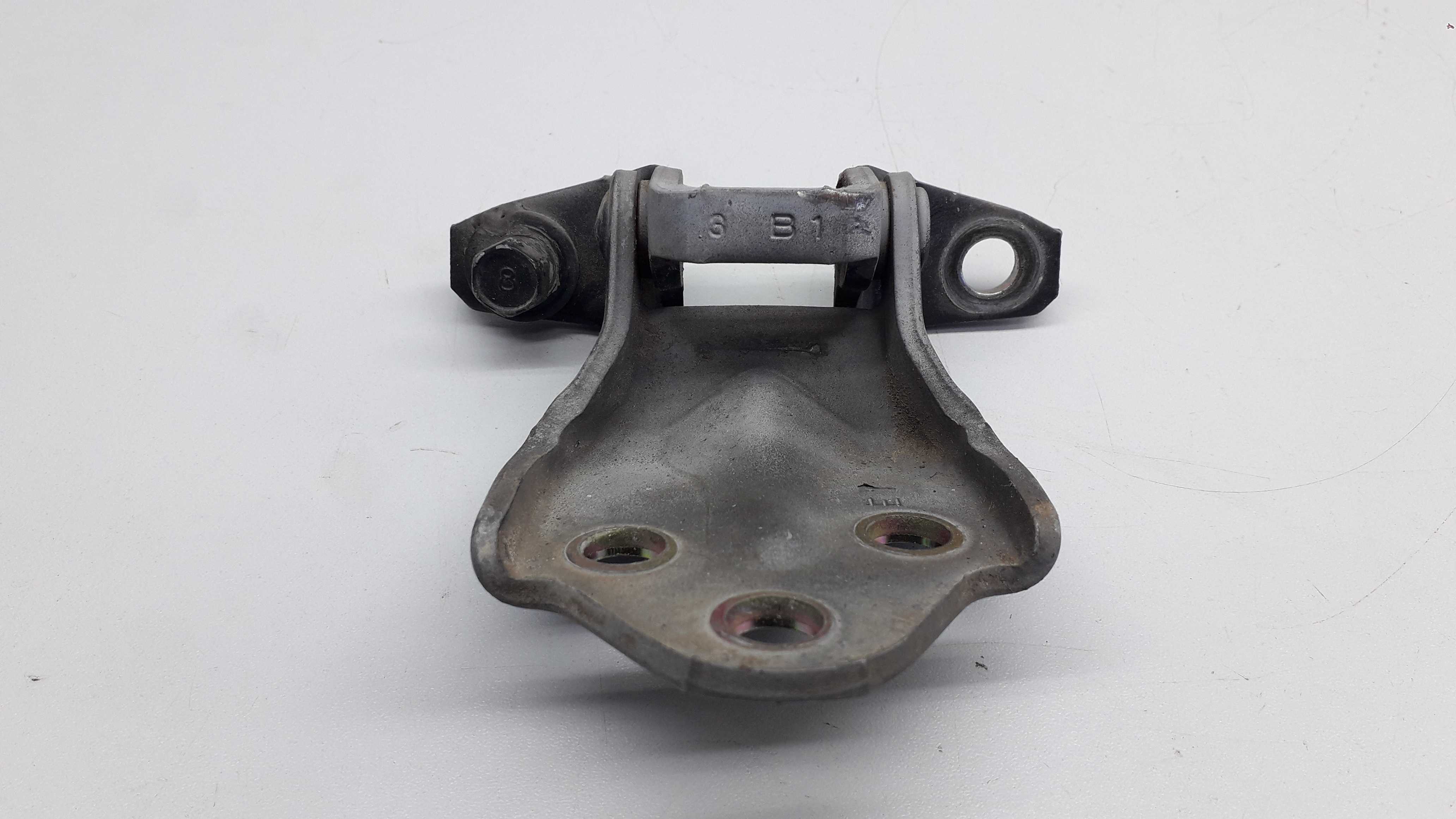 Dobradiça Porta Dianteira Pajero Sport 2002 2