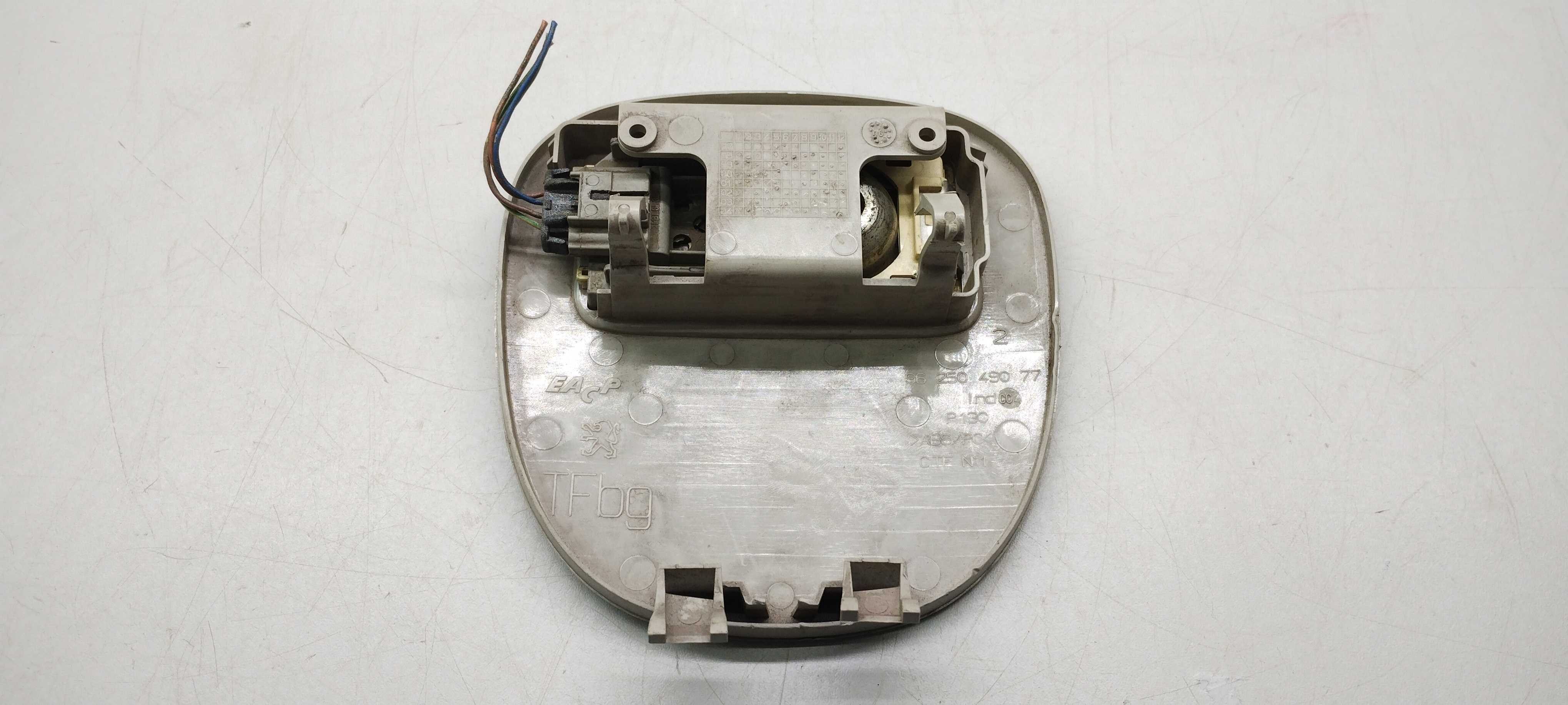 Luz De Teto Peugeot 206 1999/2010 2