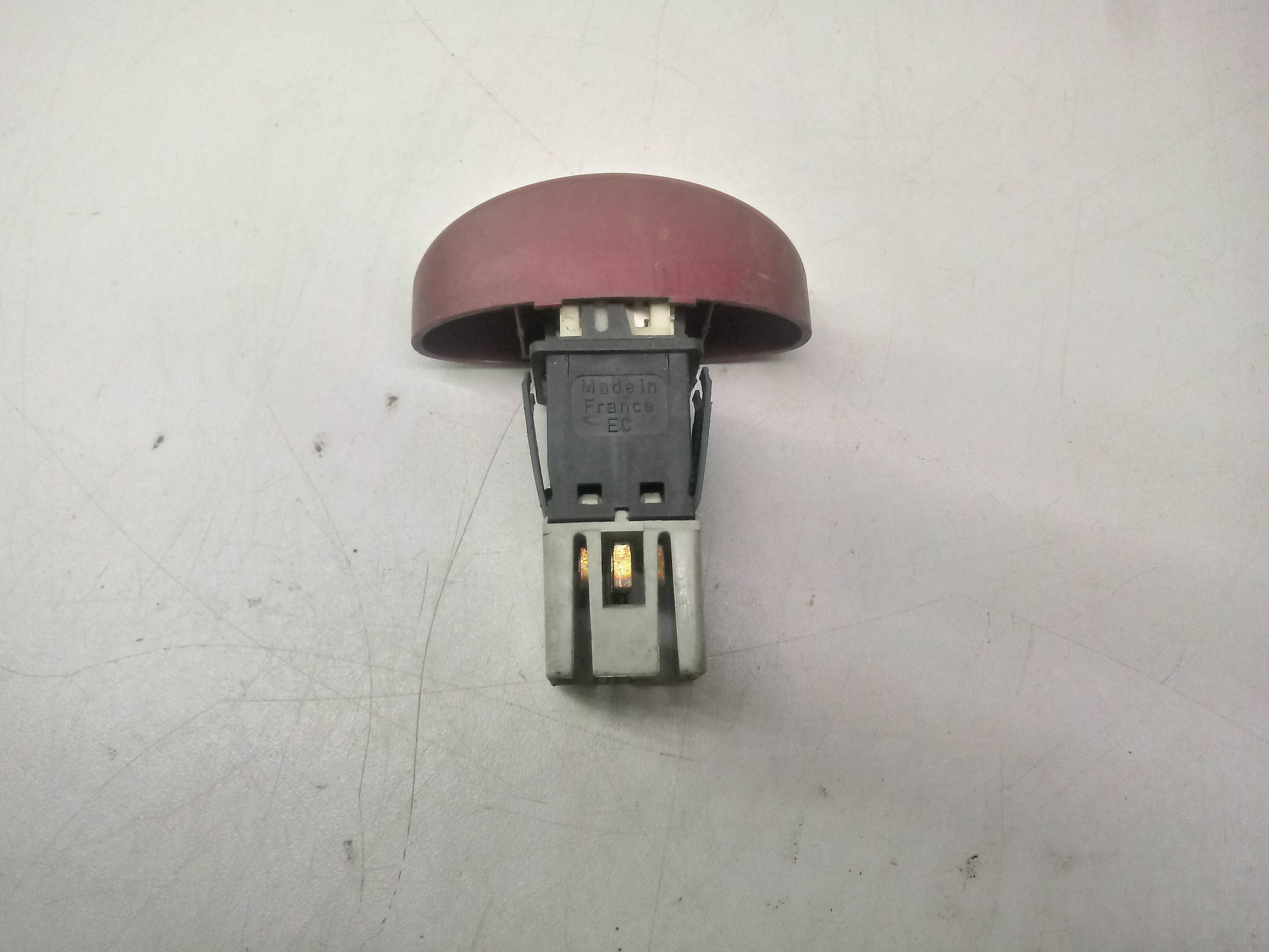 Botao De Pisca Alerta Citroen Xsara Picasso 02/11 Vermelho 3