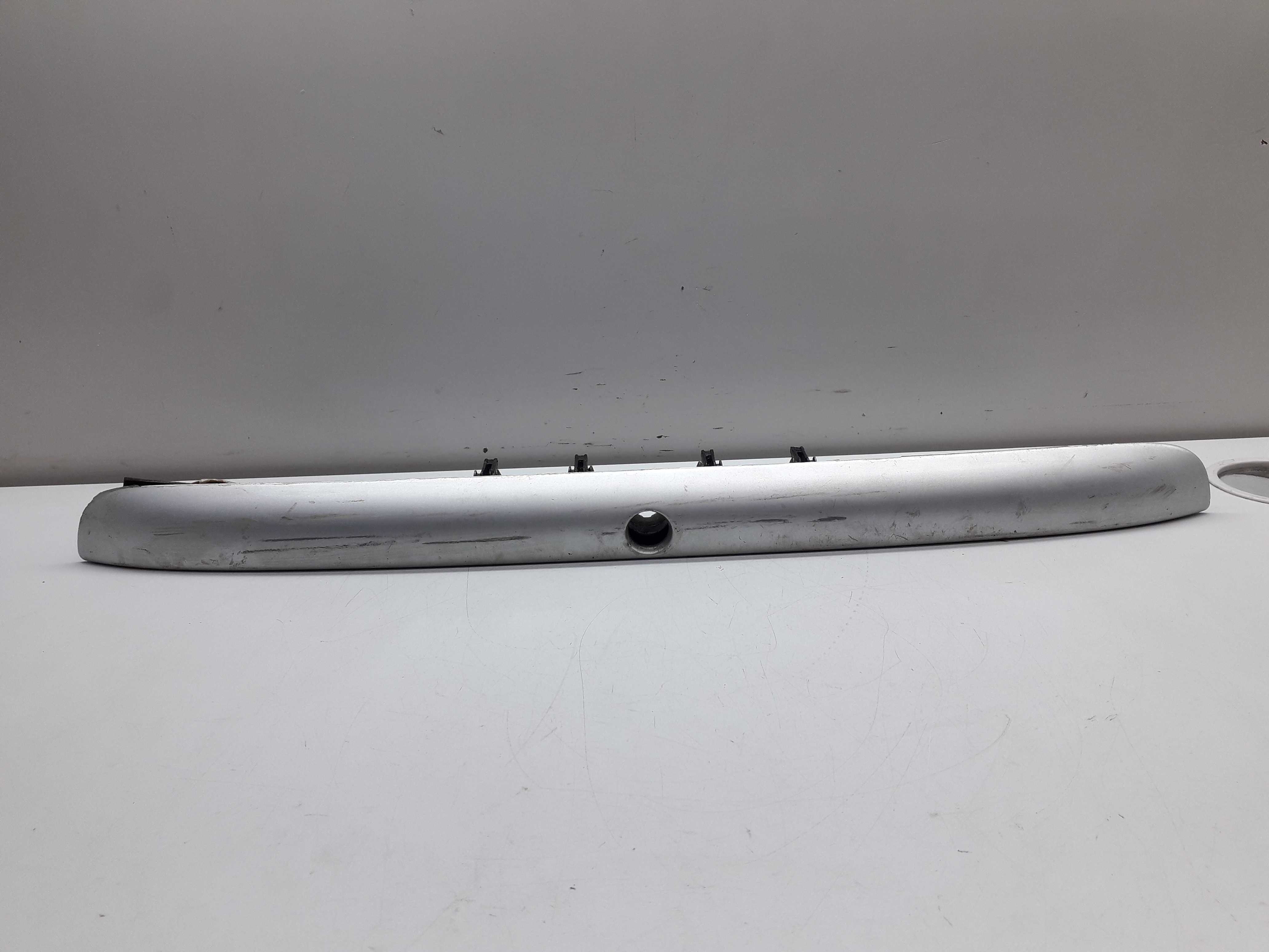 Moldura Aplique Tampa Porta Malas Vw Passat Alemão 1999