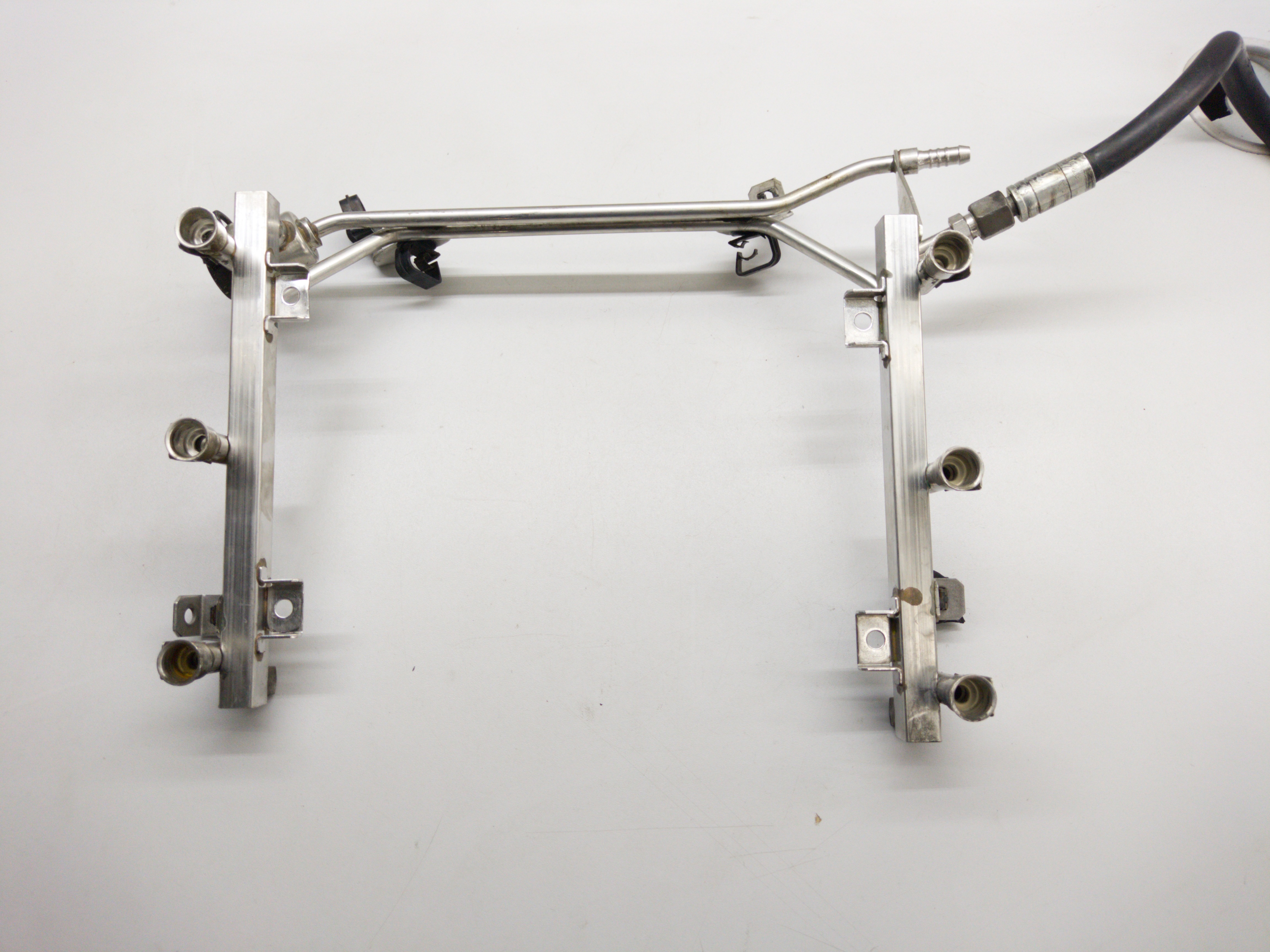 Flauta Dos Bicos Combustível Vw Passat/audi A4 3
