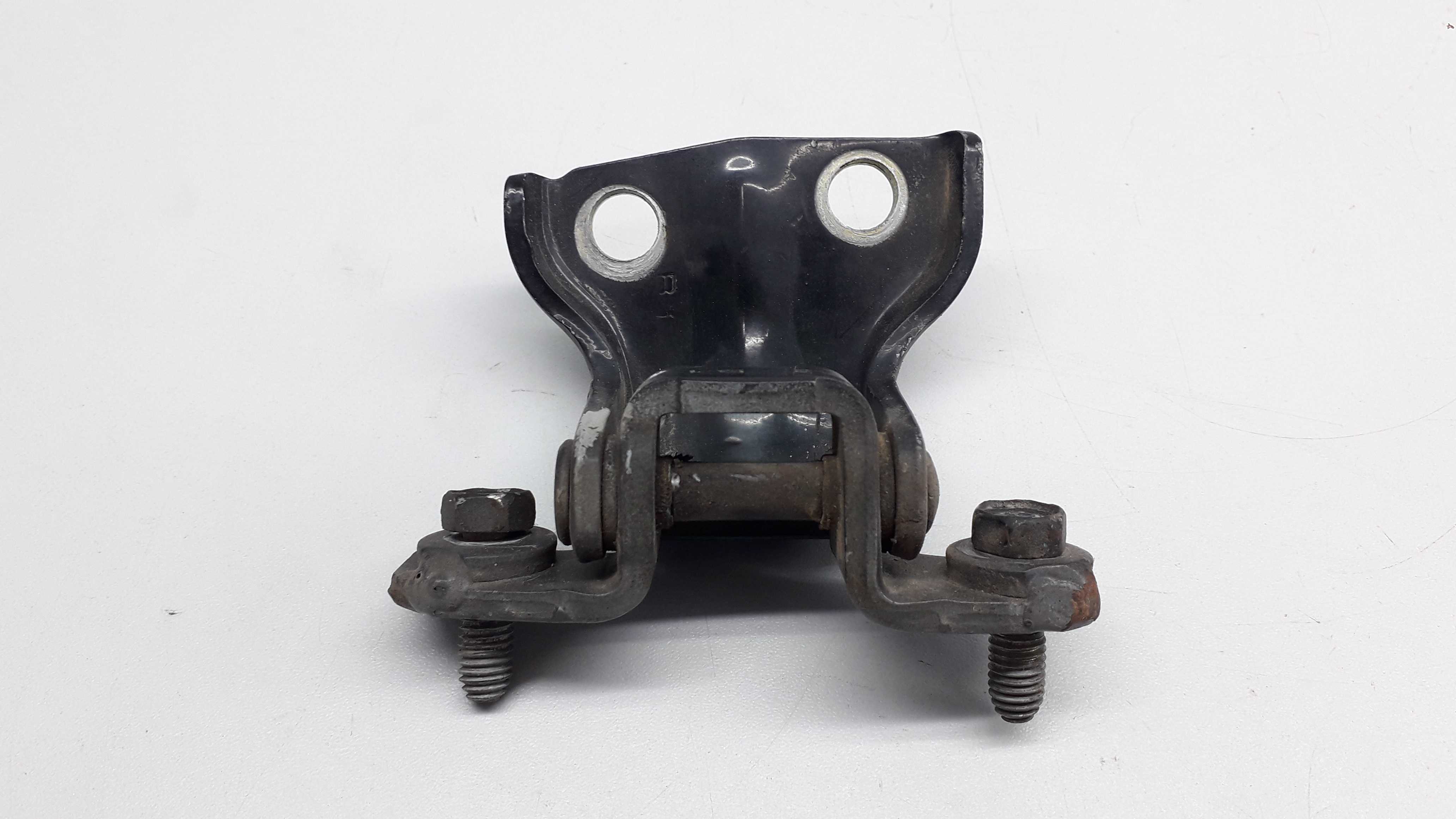 Dobradiça Porta Traseira Pajero Sport 2002 1