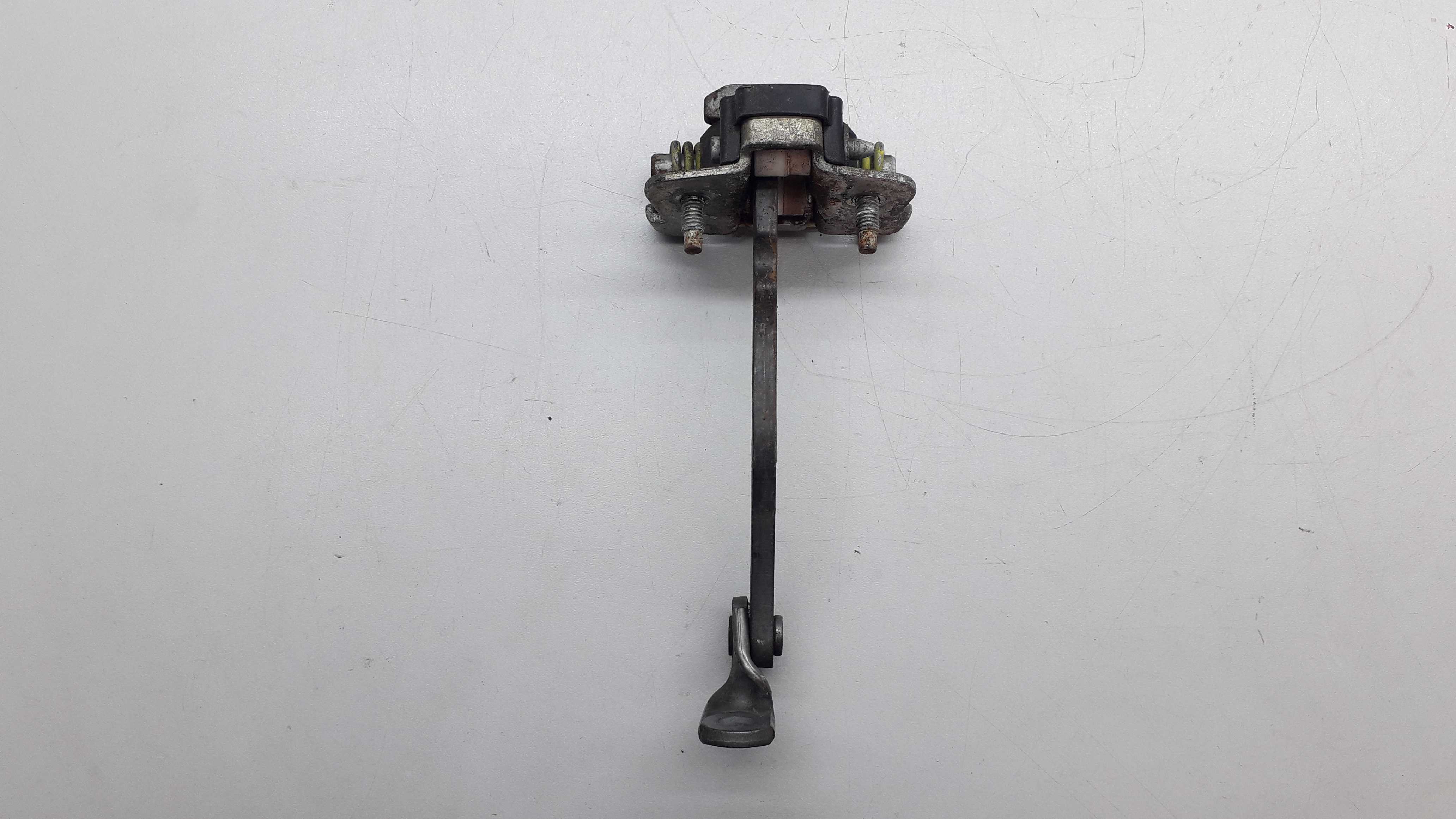 Limitador Porta Traseira Esquerda Renault Clio 2001/2006 1