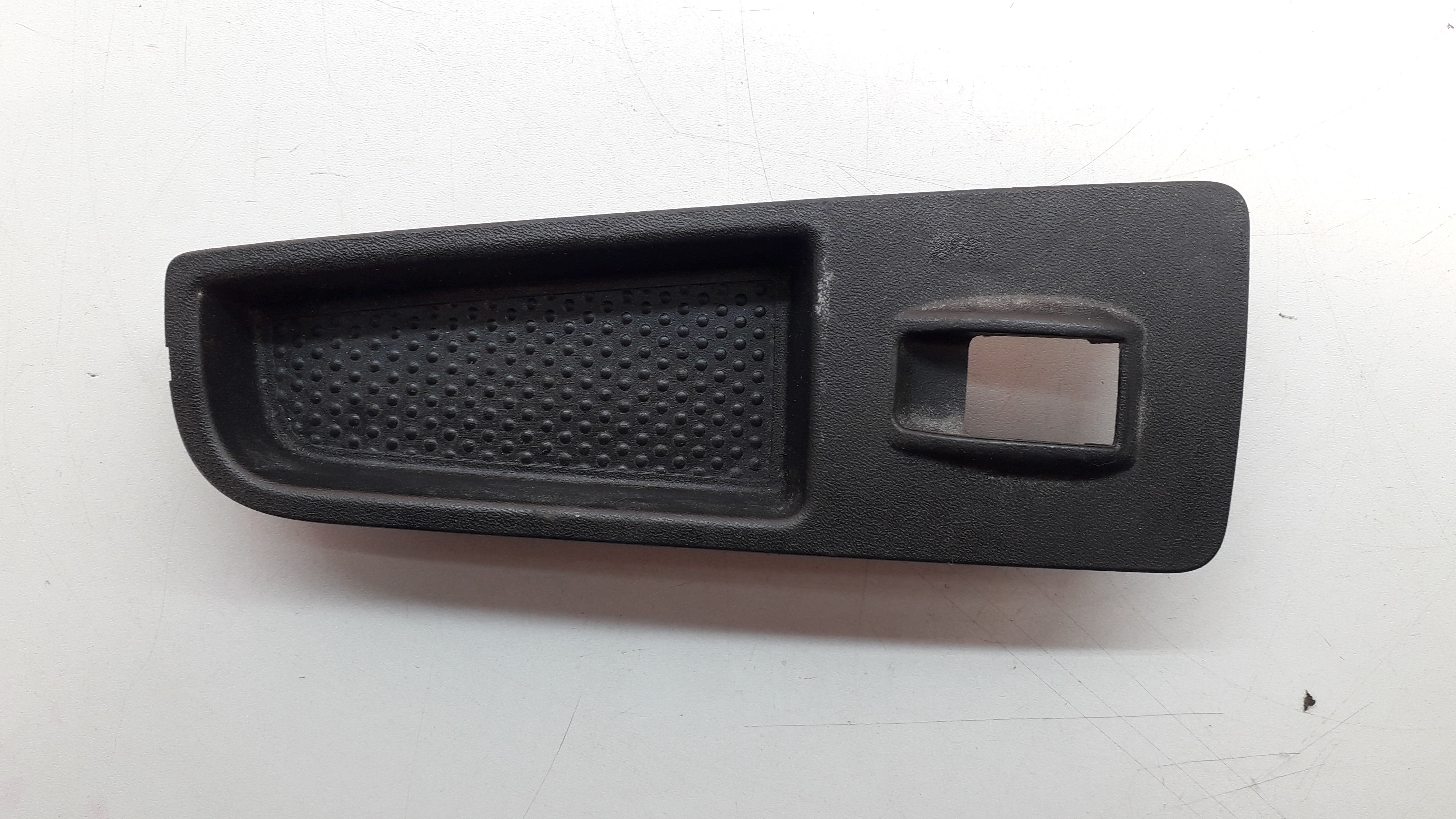 Moldura Botão Vidro Elétrico Lado Direito Fiat Palio 97 1