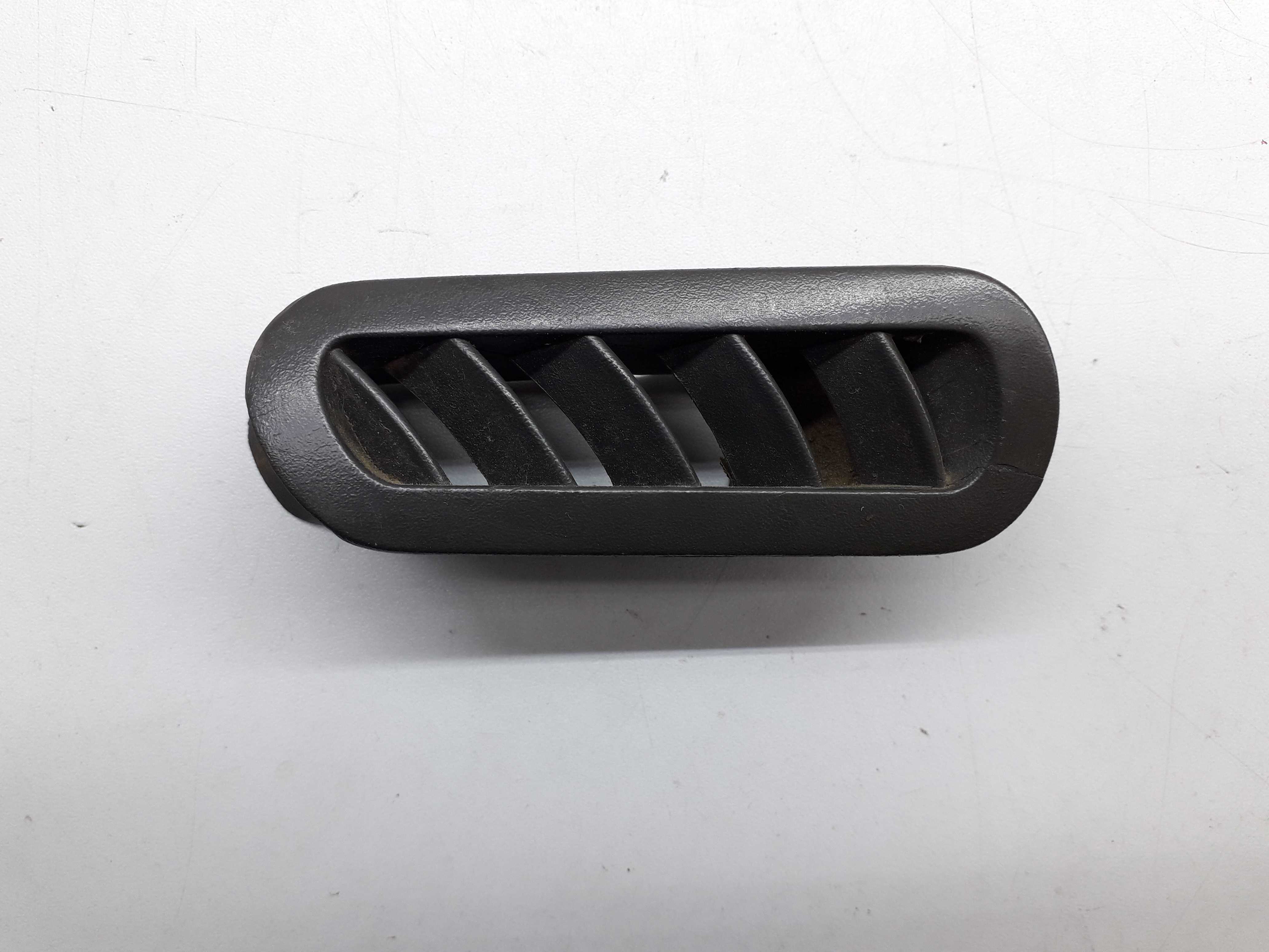 Moldura Difusor De Ar Esquerdo Vw Gol Parati G2 1