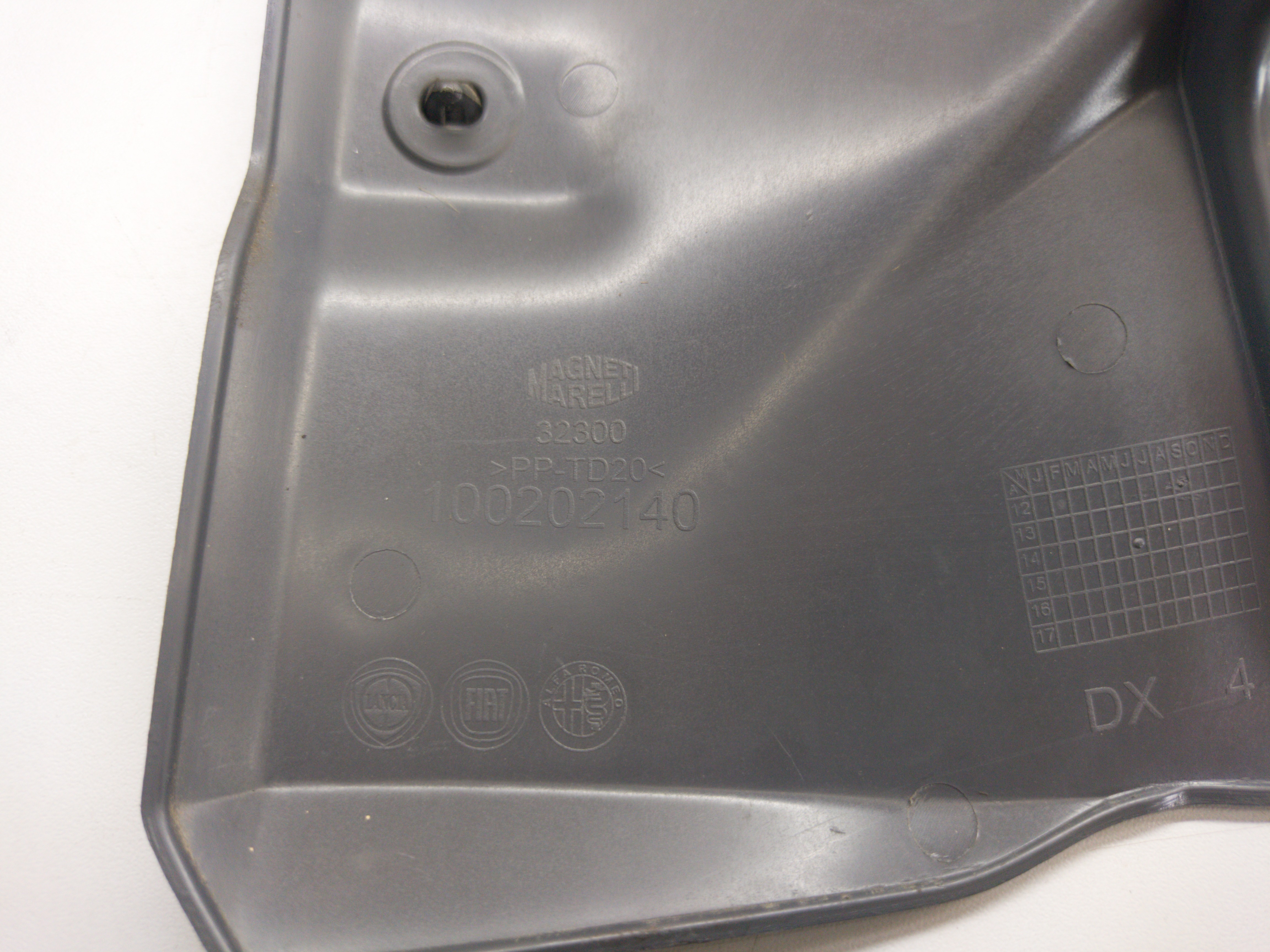 Moldura Caixa De Ar Lado Esquerdo Fiat Uno Vivace 2012 7