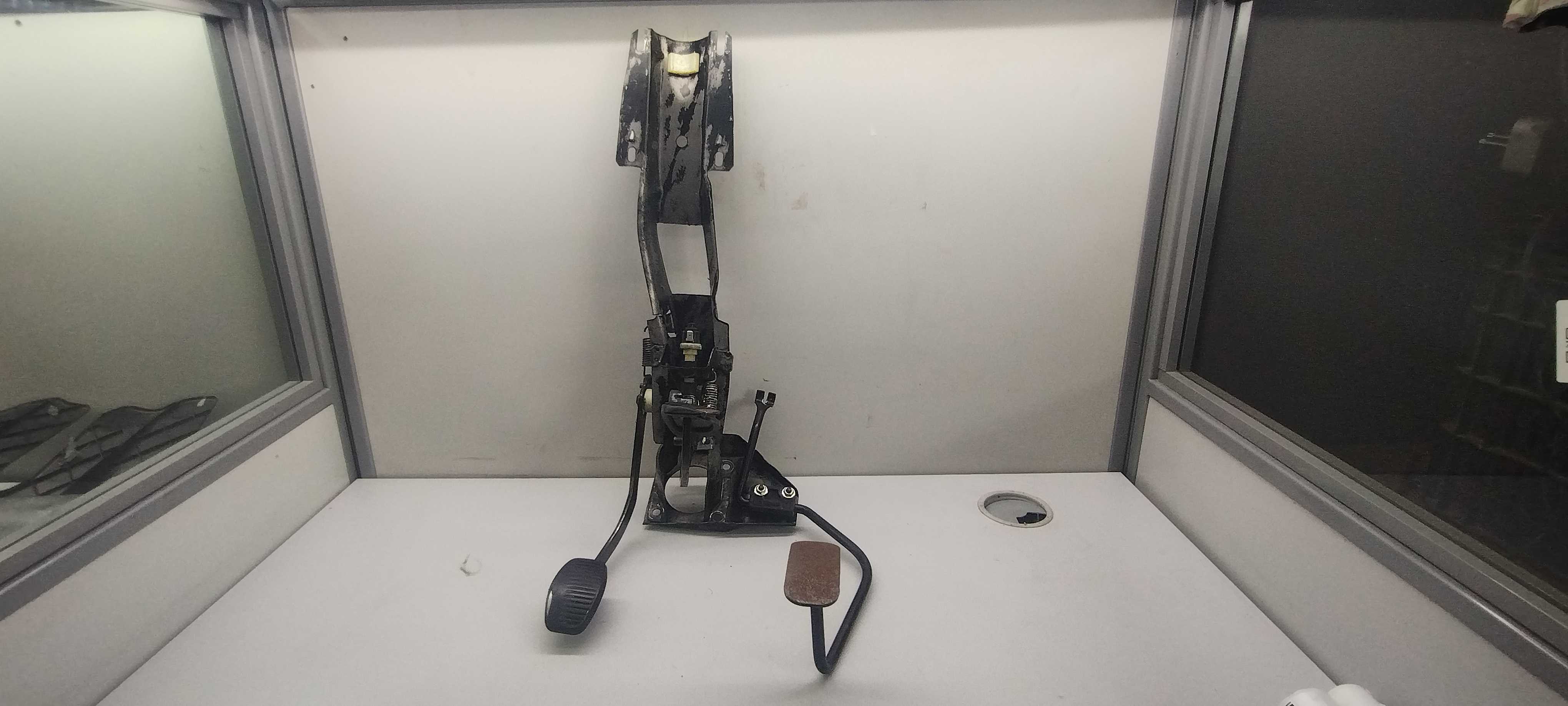 Pedaleira Fiat Uno 2004 2