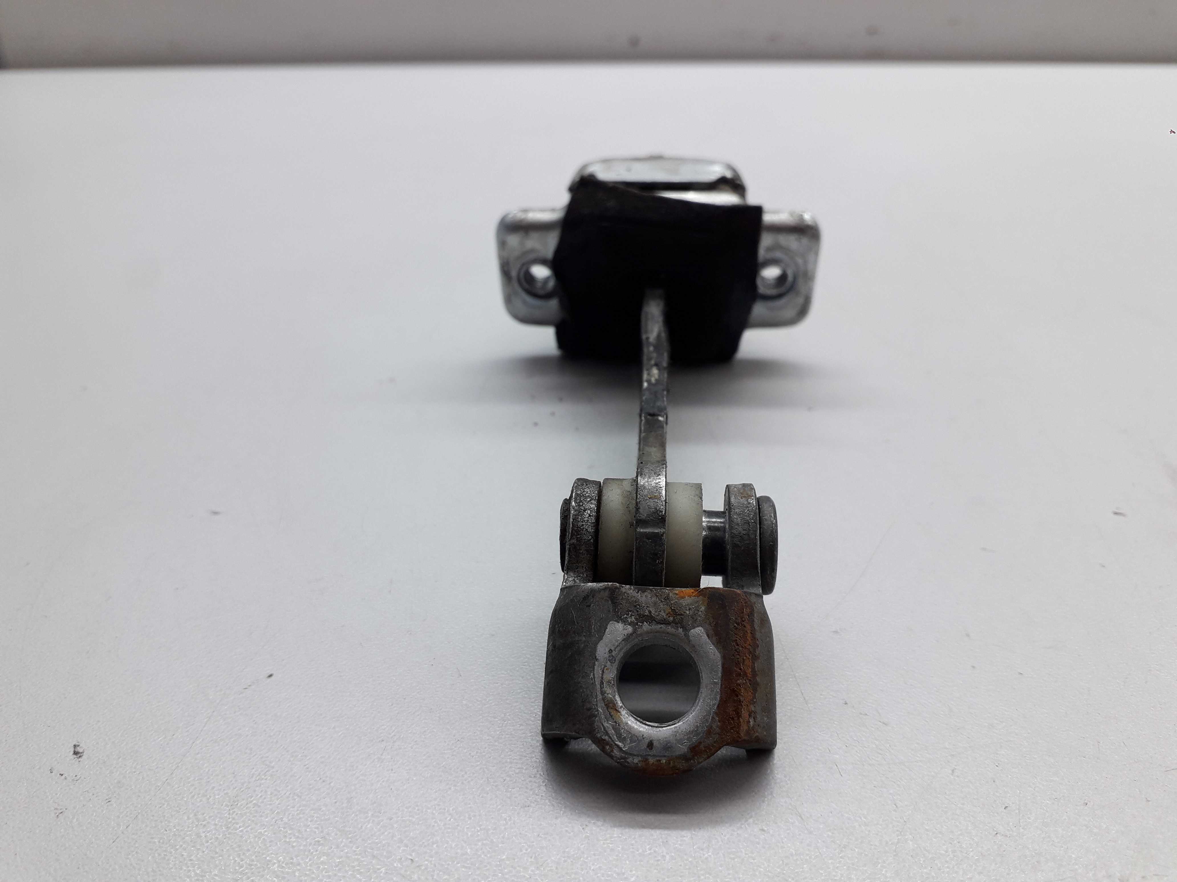 Limitador Porta Dianteira Gm Celta 2008 5