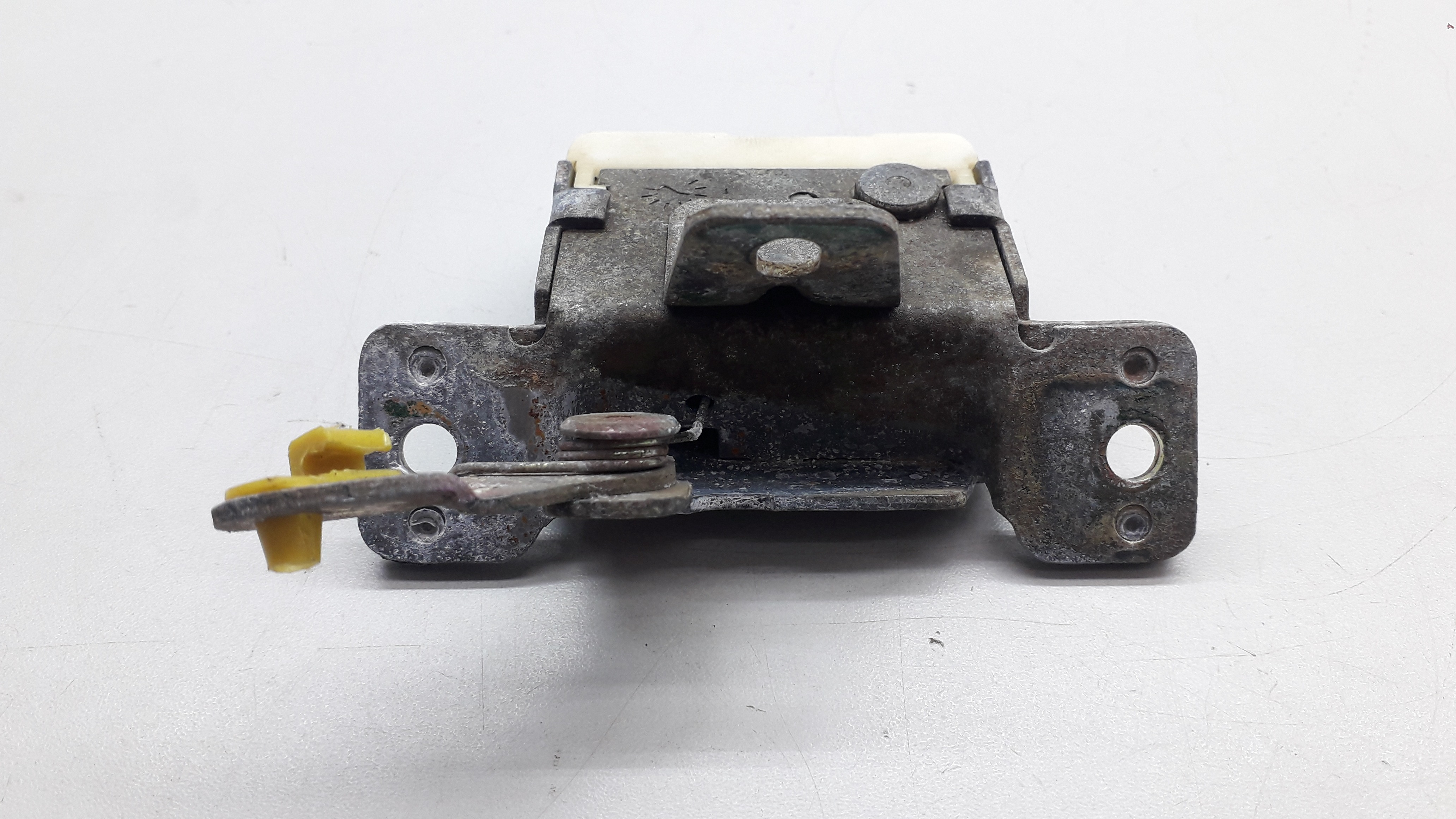 Fechadura Tampa Traseira Gm Corsa 1994/2001 4