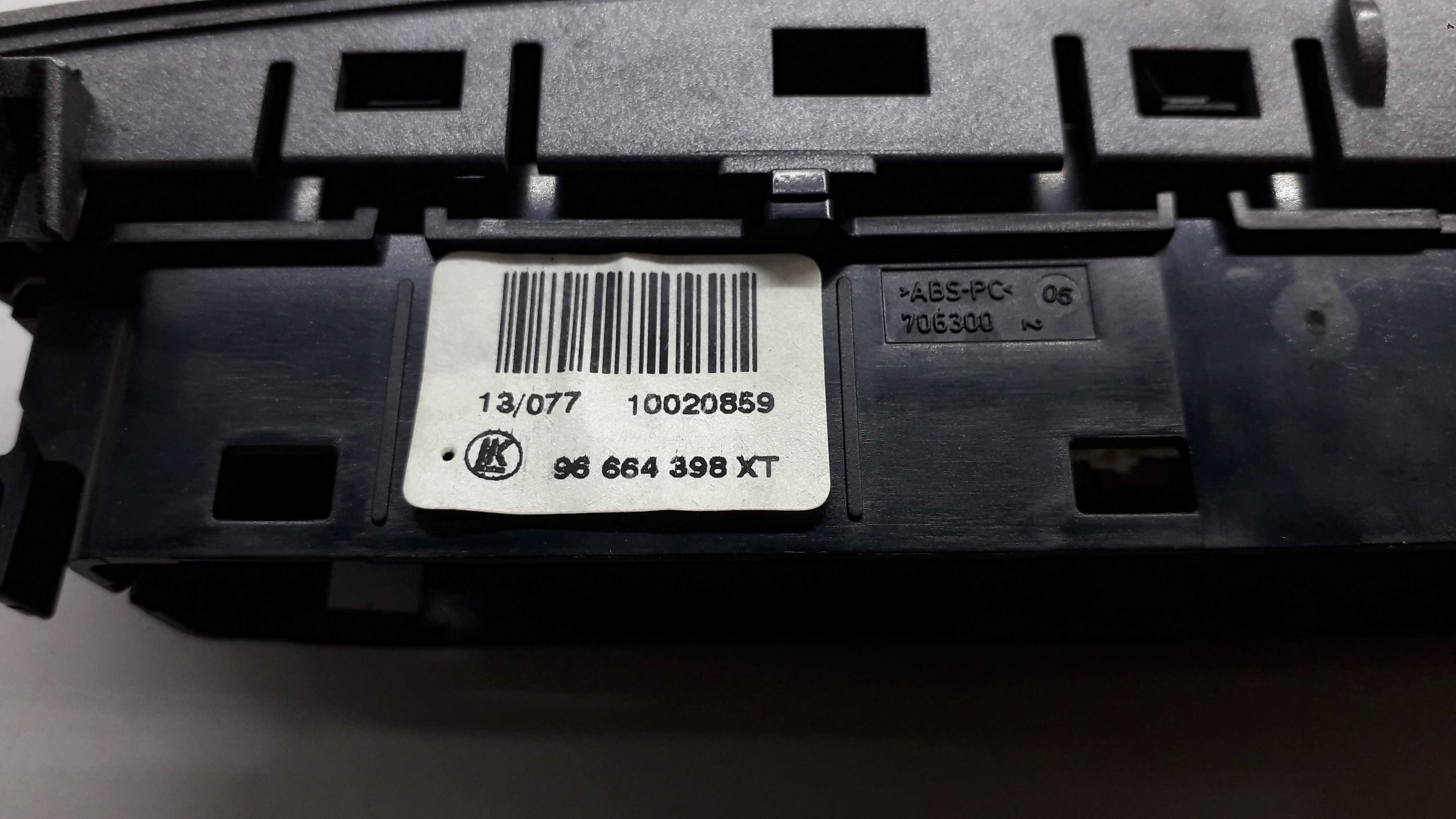 Comando Botão Pisca Alerta Peugeot 408 2013/2014 Cinza 6